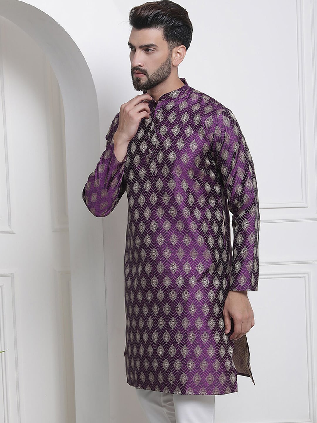 Sojanya Ethnic Motifs Woven Design Jacquard Regular Kurta | Swadesiicart