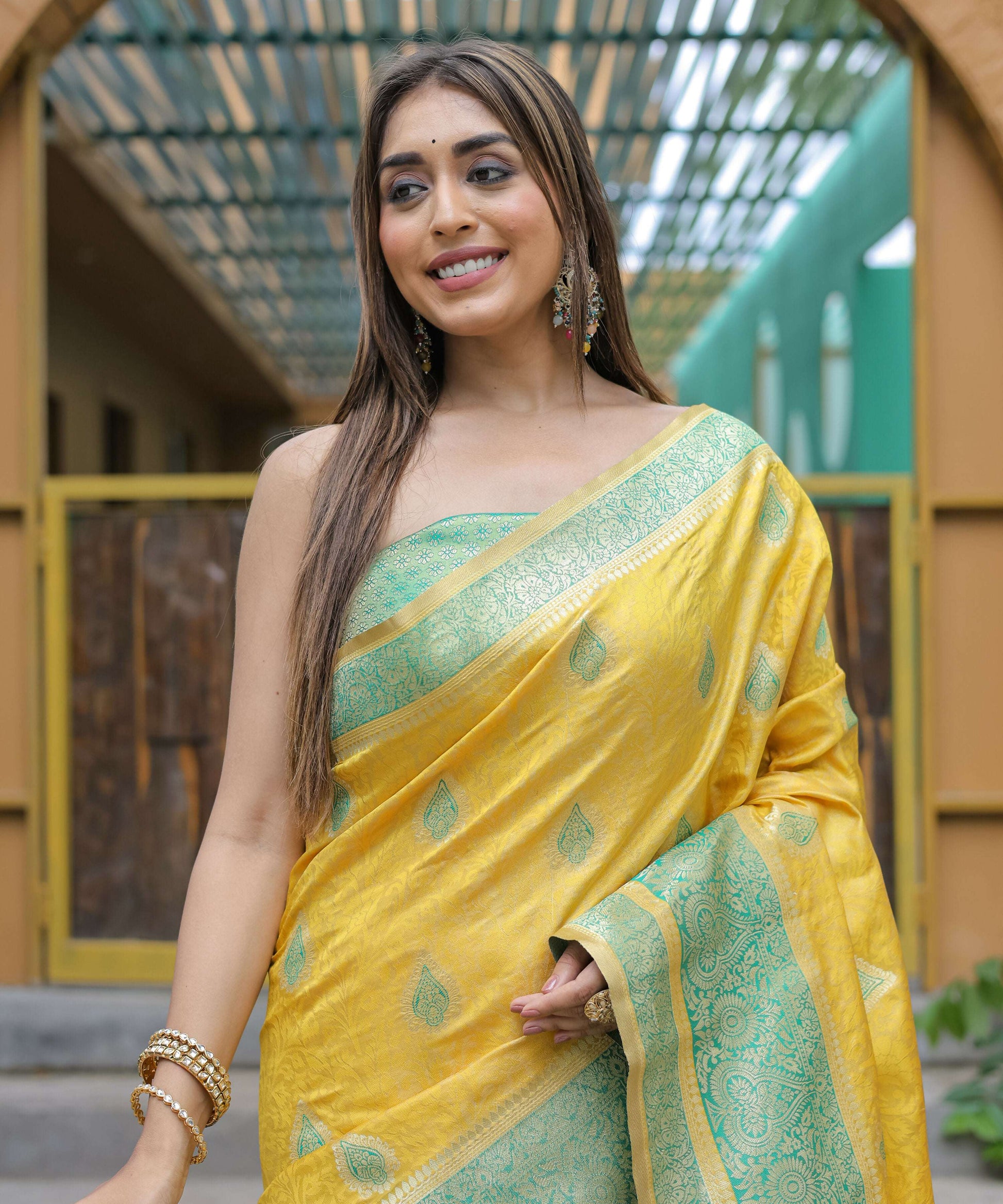 Vamsee Madhavi Yellow Soft Silk Saree - Swadesiicart