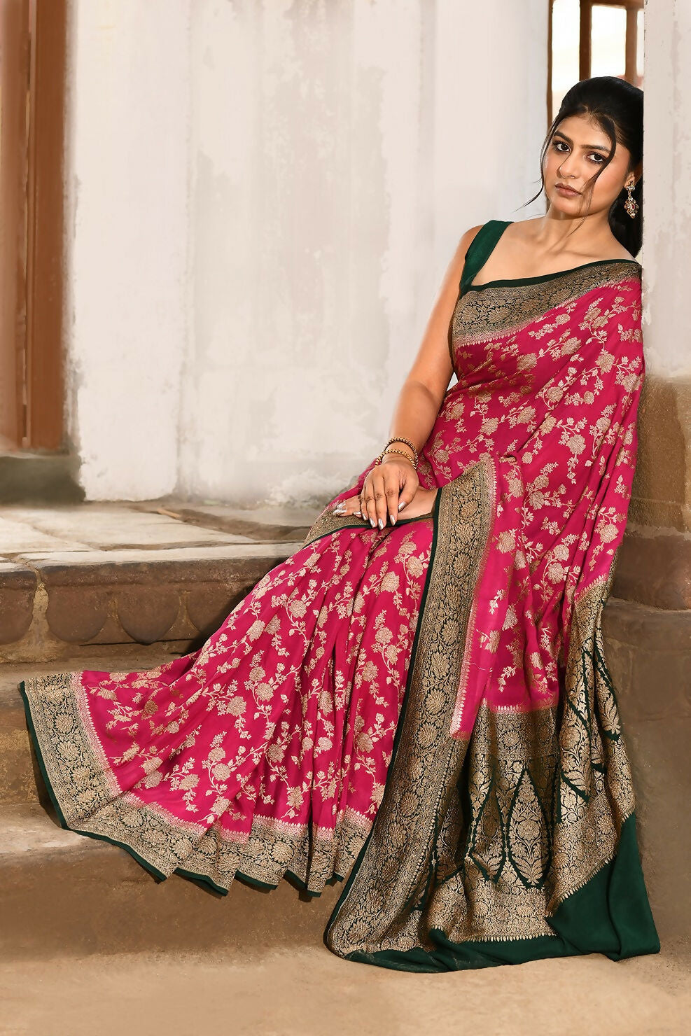 Joban Fashion Hot Pink Crepe Chiffon Pure Handloom Banarasi Silk Saree | Swadesiicart