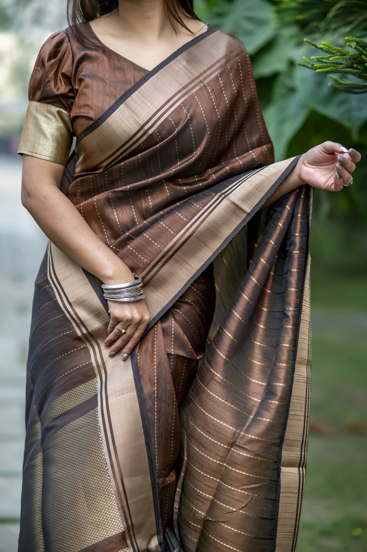Vishnu Weaves Women's Coffee Raw Silk Saree with Blouse - Swadesiicart