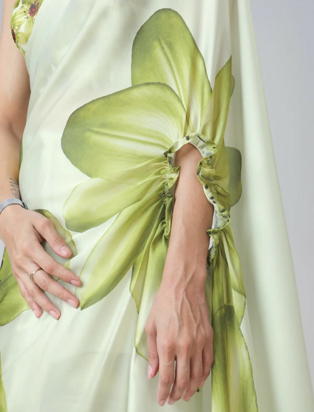 Vastranavya Mint Green Freehand Floral Print Ready to Wear Saree | Swadesiicart