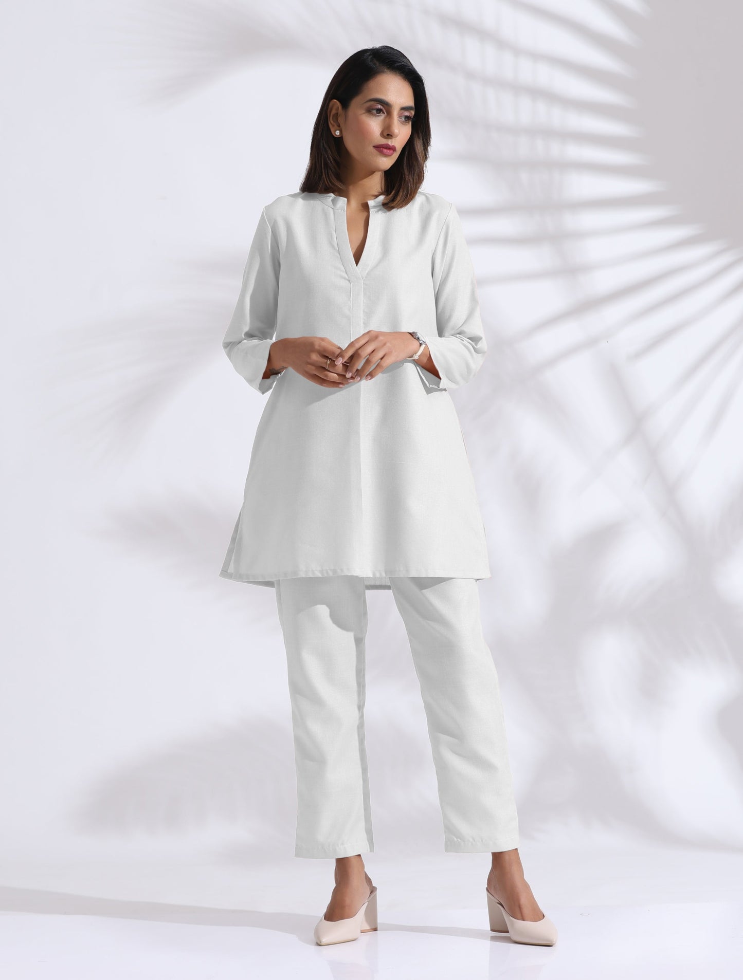 trueBrowns White Cotton Blend Kurta Co-ord Set - Swadesiicart