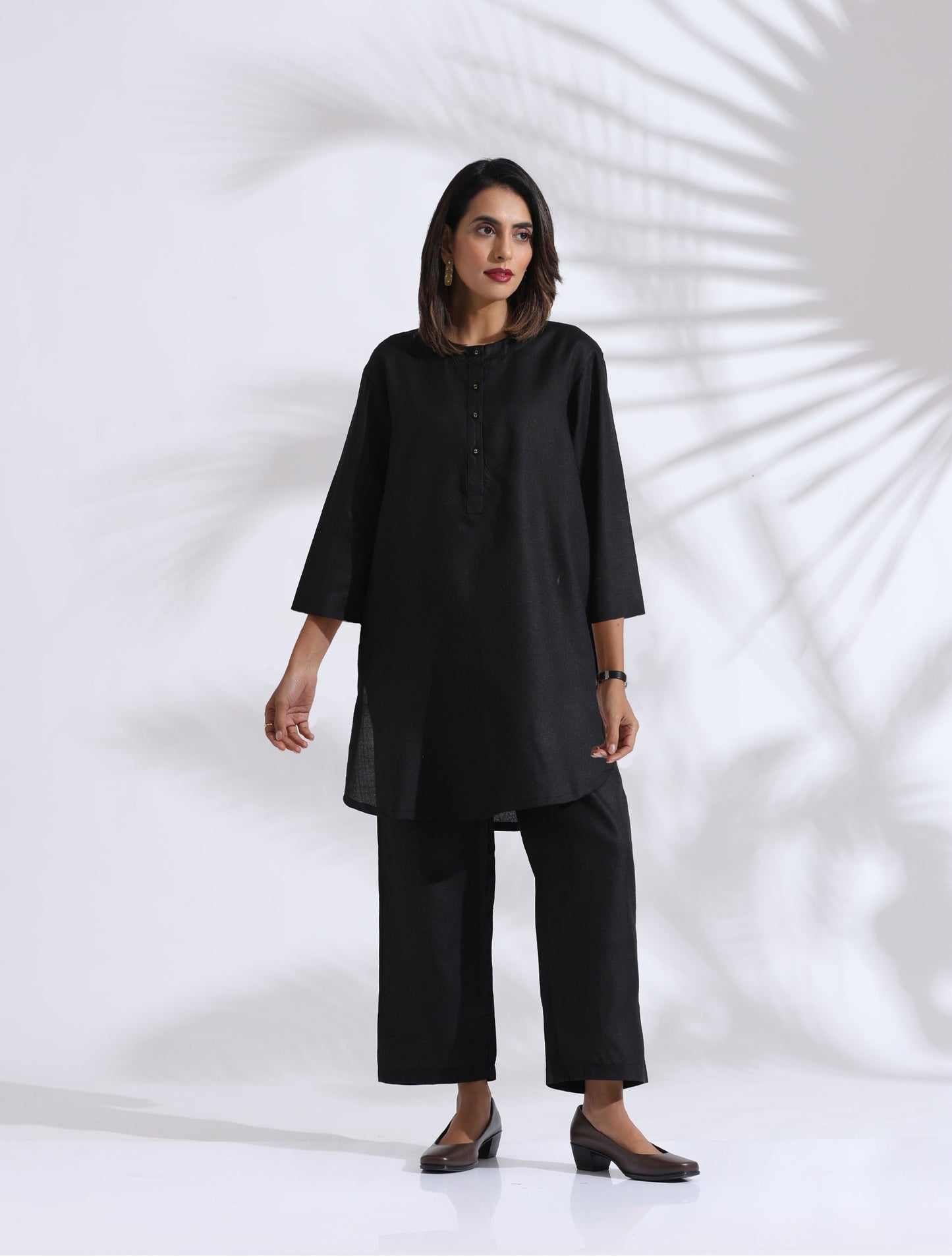 trueBrowns Black Slub Kurta Co-ord Set - Swadesiicart