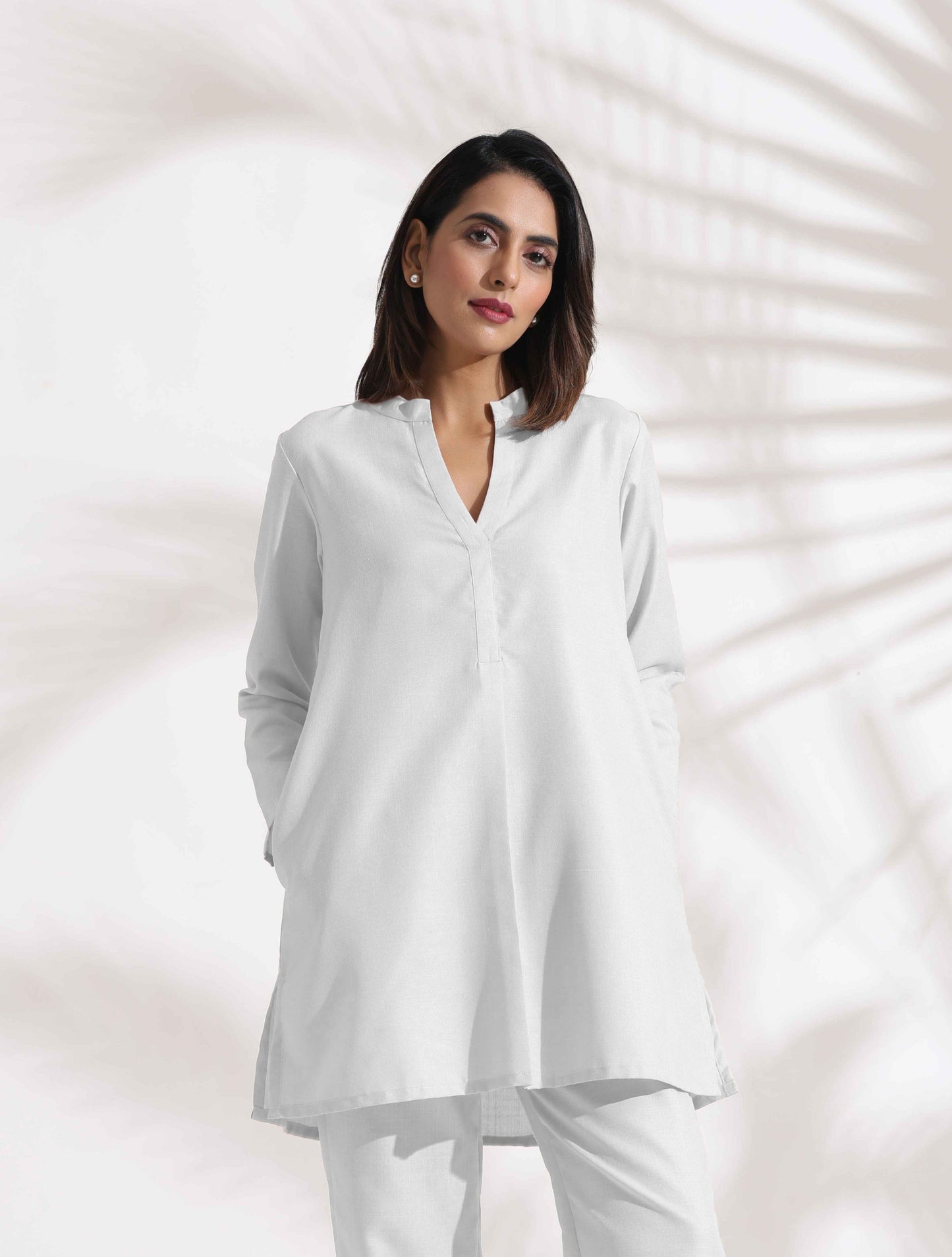 trueBrowns White Cotton Blend Kurta Co-ord Set - Swadesiicart