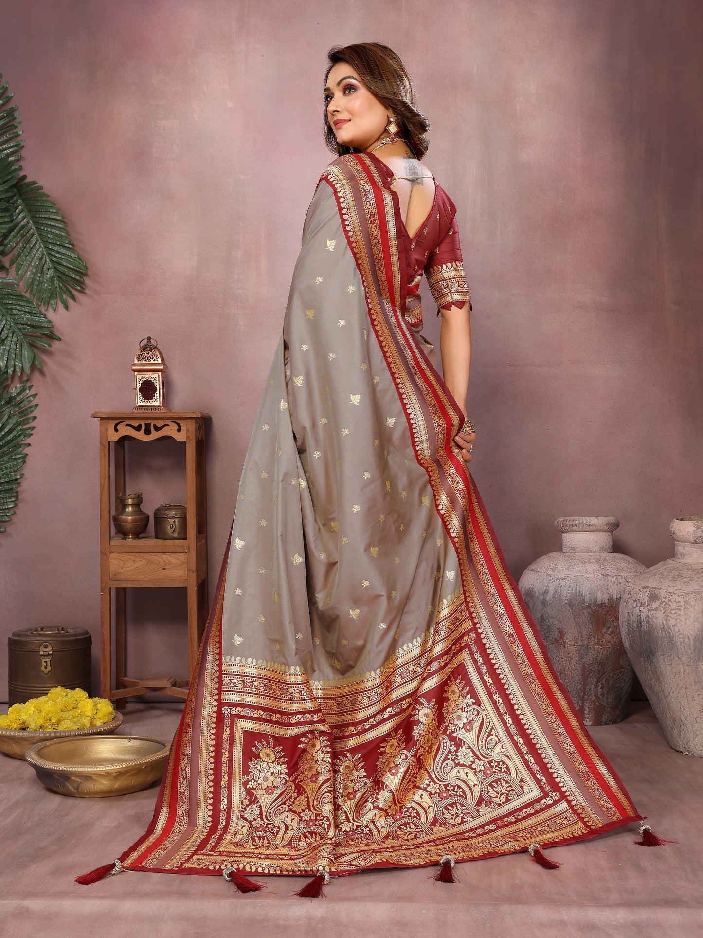 Anaita Grey Handloom Kalamkari Silk Saree With Zari Woven Work