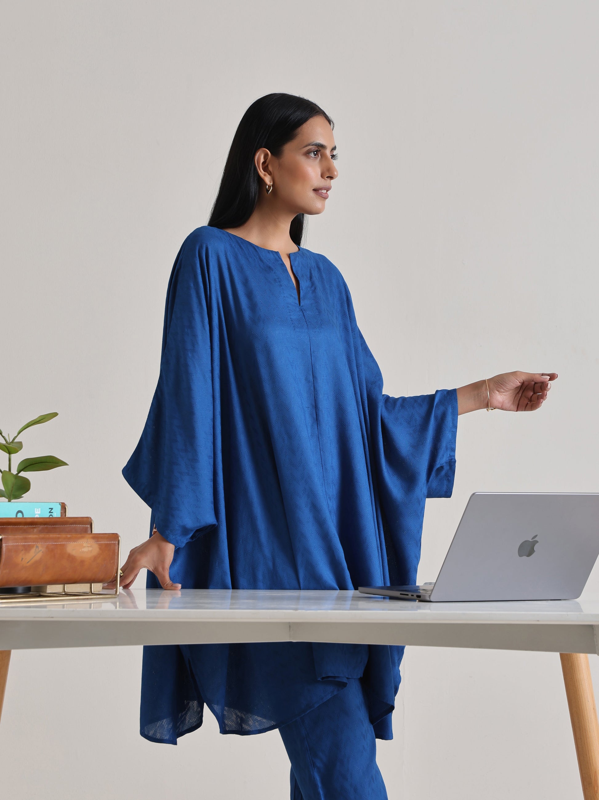 trueBrowns Ink Blue Oversized Round Co-Ord Set - Swadesiicart