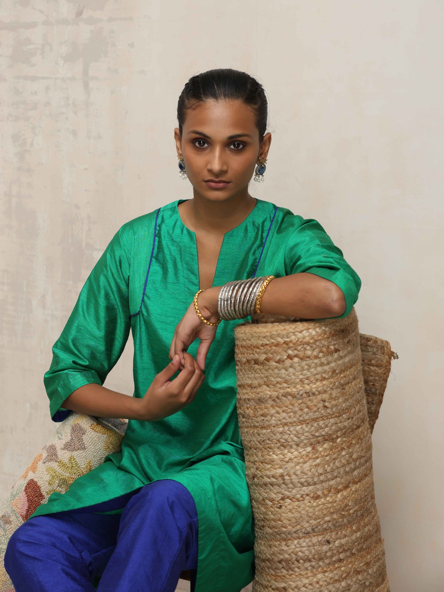 trueBrowns Bright Green Silk Kurta Co-ord Set - Swadesiicart