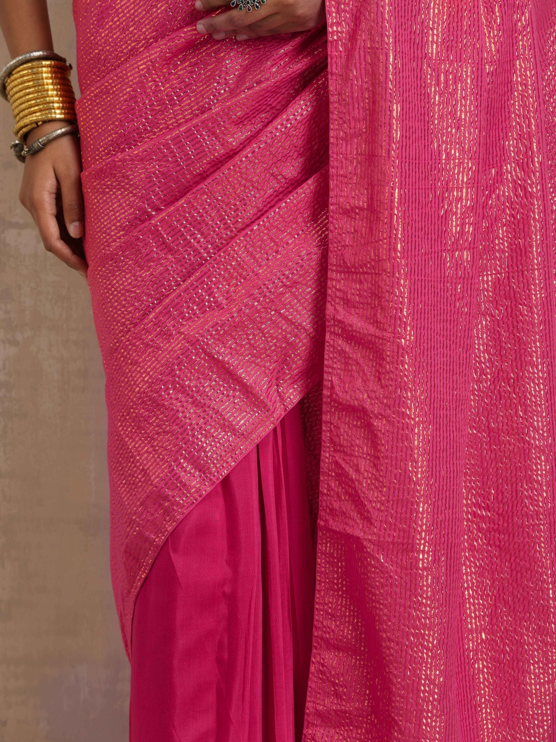 trueBrowns Pink Gold Lurex Ready To Wear Saree | Swadesiicart