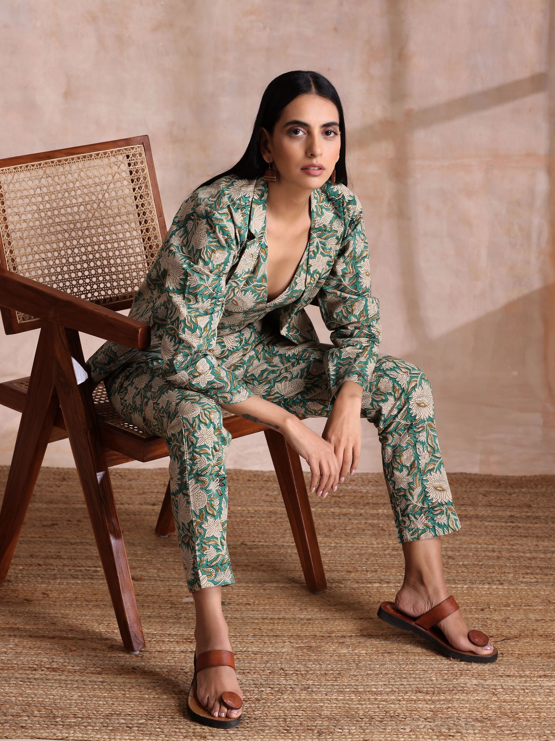 trueBrowns Fern Green Overall Floral Block Print Cotton Pant Suit Set | Swadesiicart