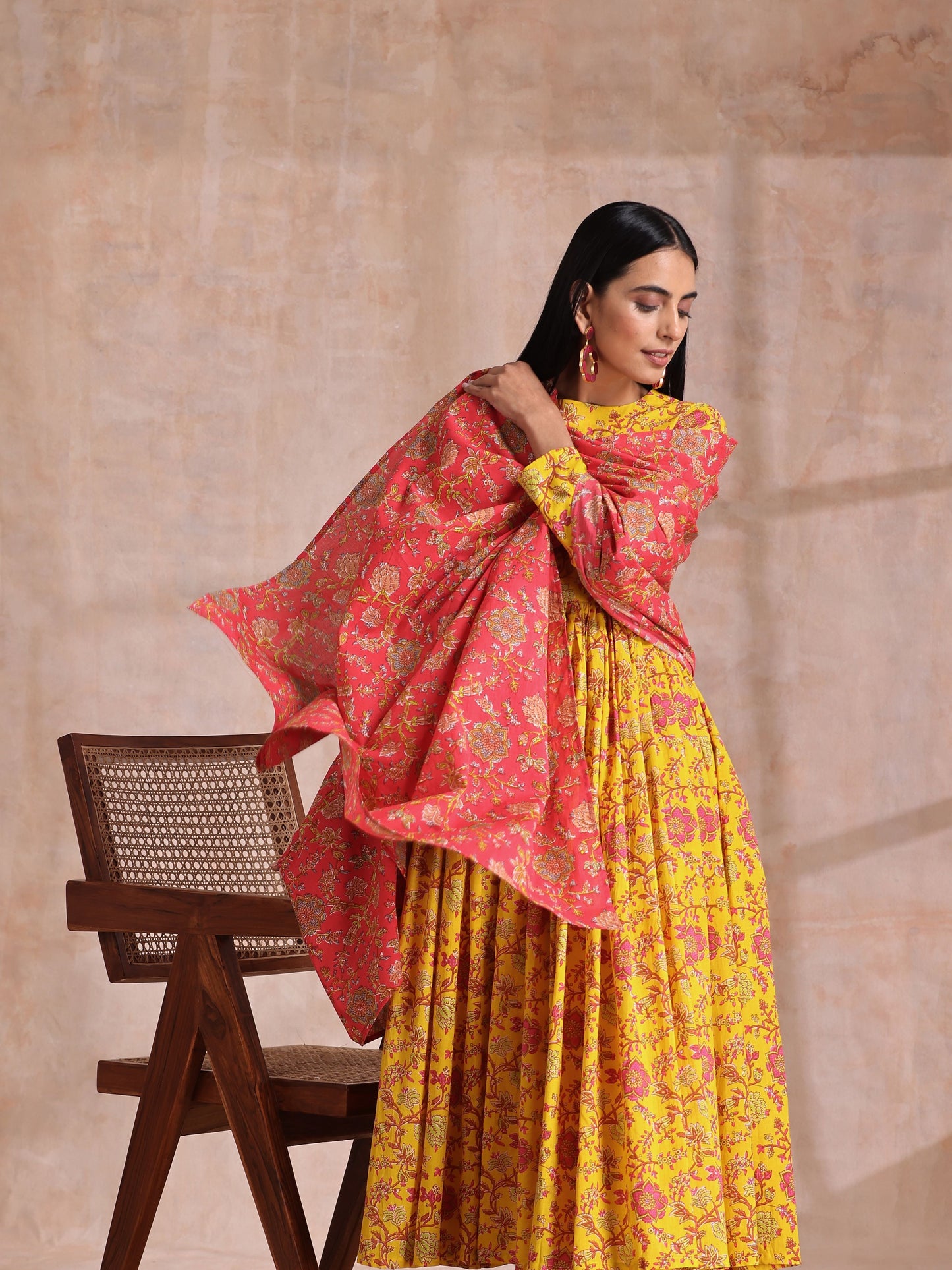 trueBrowns Sunshine Yellow Overall Floral Block Print Cotton Kurta Pant Dupatta Set | Swadesiicart
