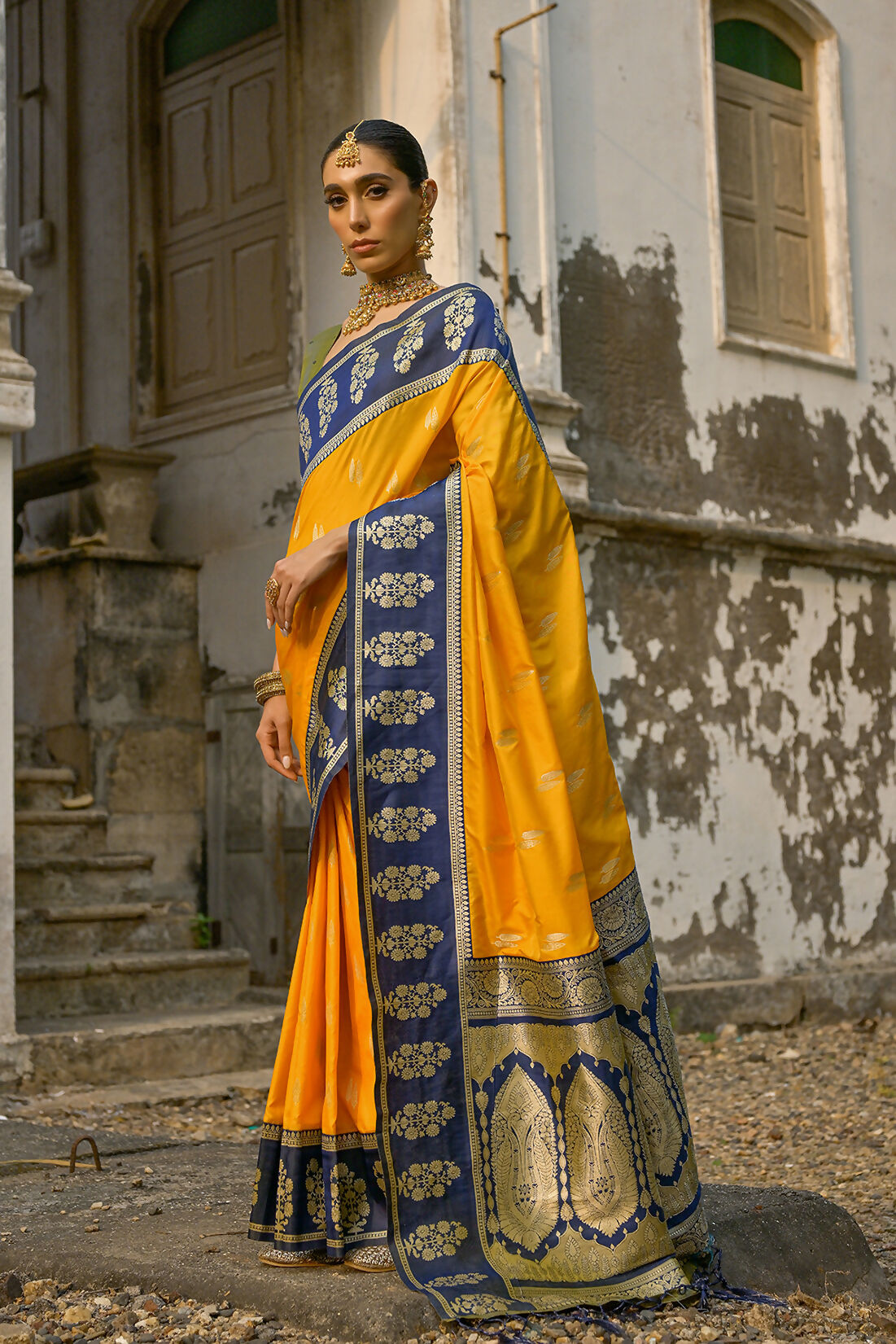 Vishnu Weaves Women's Yellow Kanchi Silk Woven Saree with Blouse - Swadesiicart