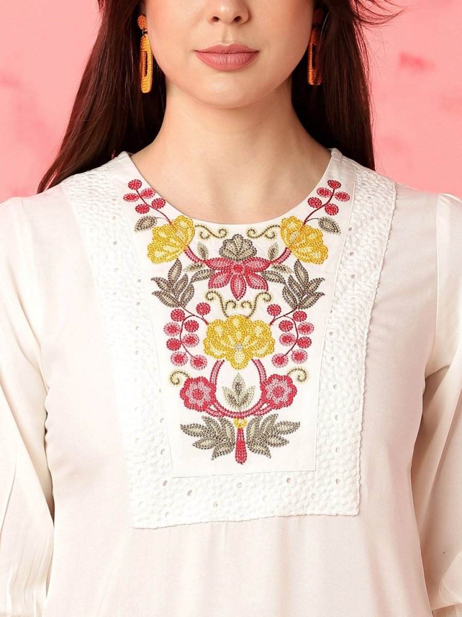 Anouk White Floral Yoke Design Thread Work Straight Kurta - Swadesiicart