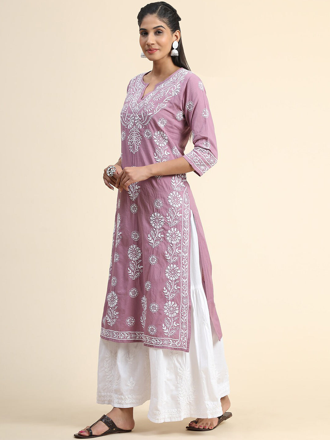 HOUSE OF KARI Floral Embroidered Chikankari Cotton Kurta | Swadesiicart