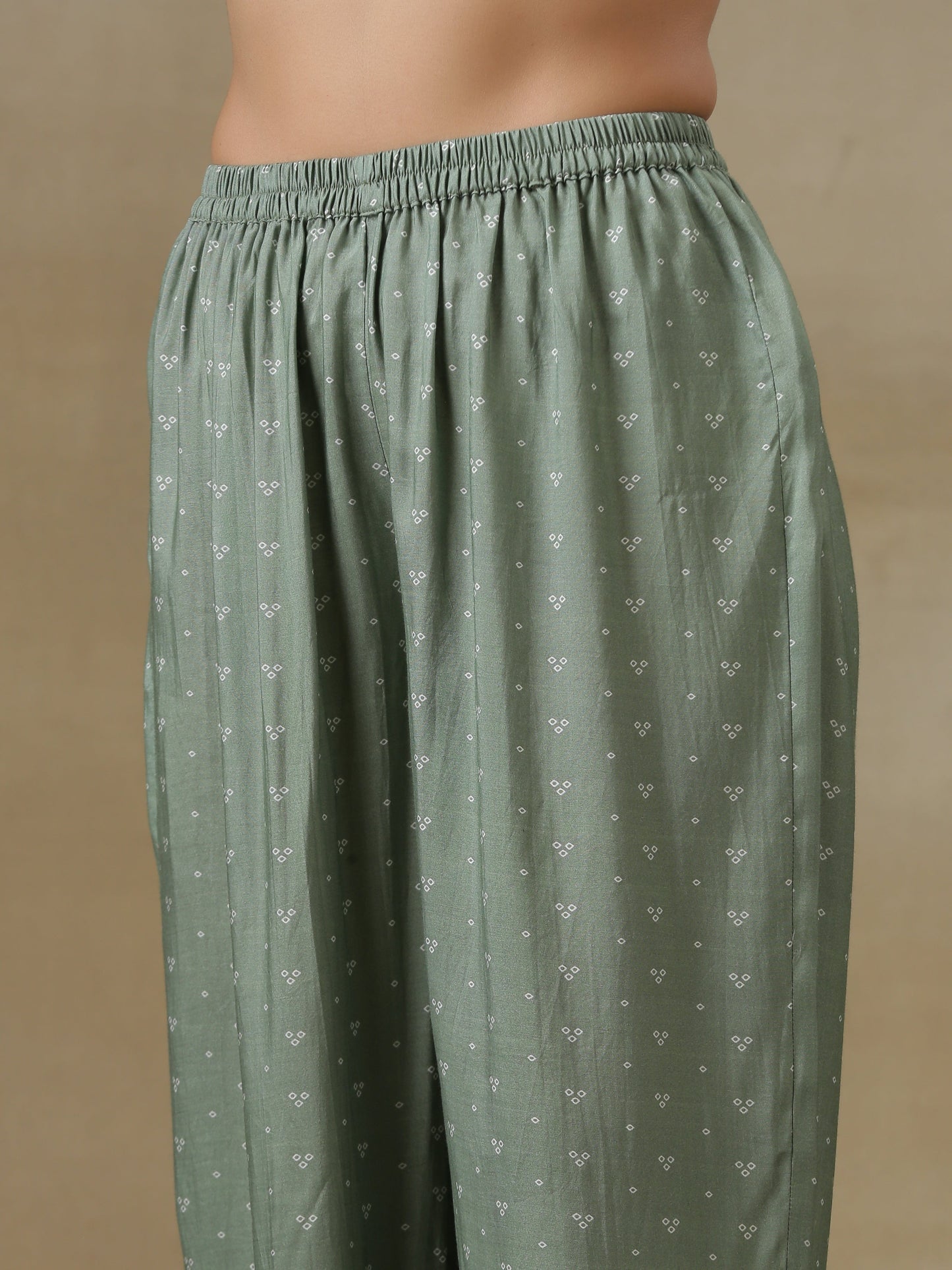 trueBrowns Light Green Bandhani Printed Silk Yoke Kurta Pant Set | Swadesiicart
