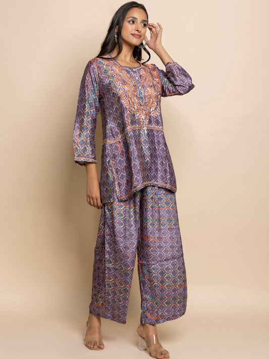HOUSE OF KARI Floral Embroidered Regular Chikankari Straight Kurta with Palazzos | Swadesiicart
