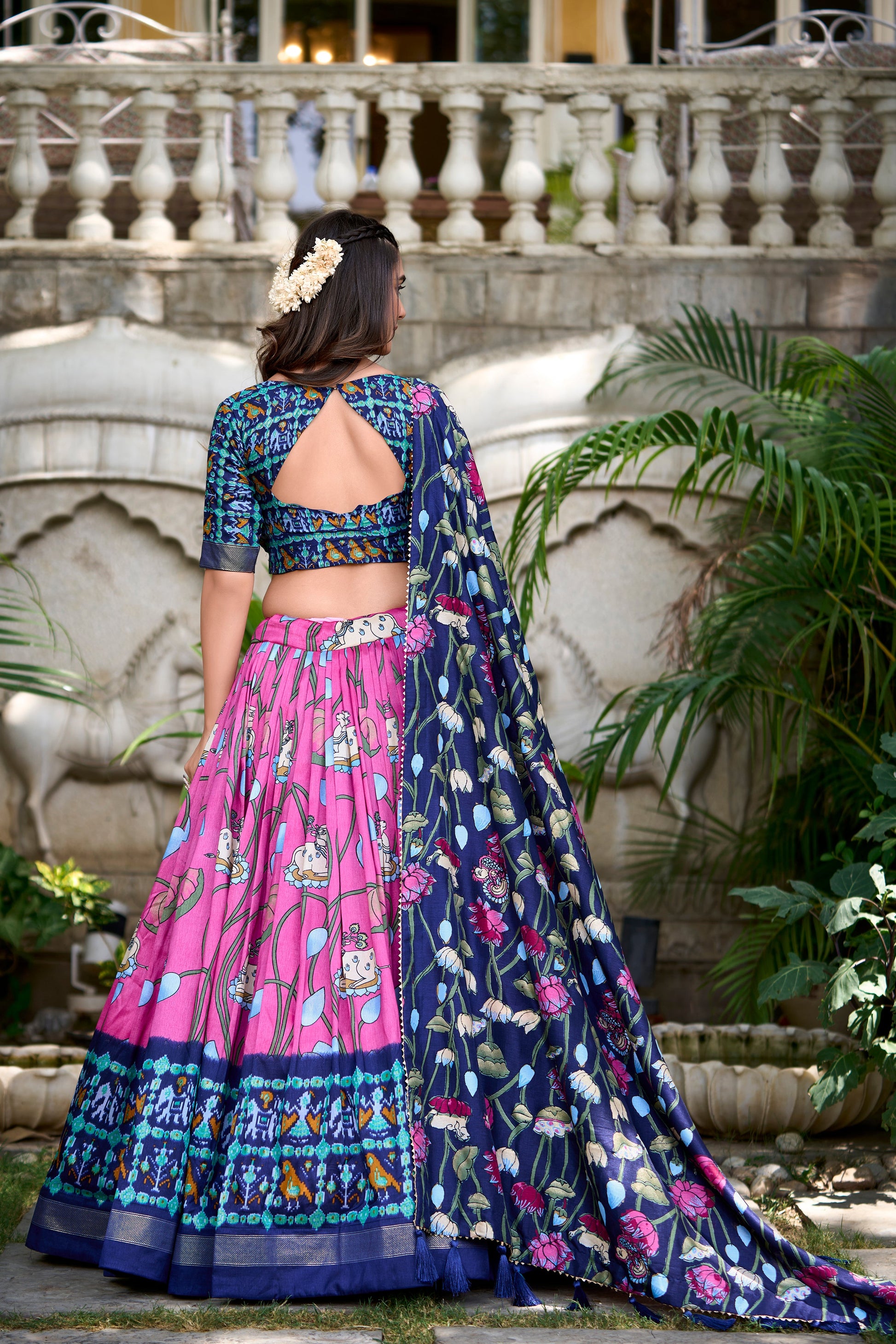 Lorenvalley Pink Tussar Silk Pichwai With Patola Print And Zari Weaving Border Lehenga Choli with Dupatta | Swadesiicart