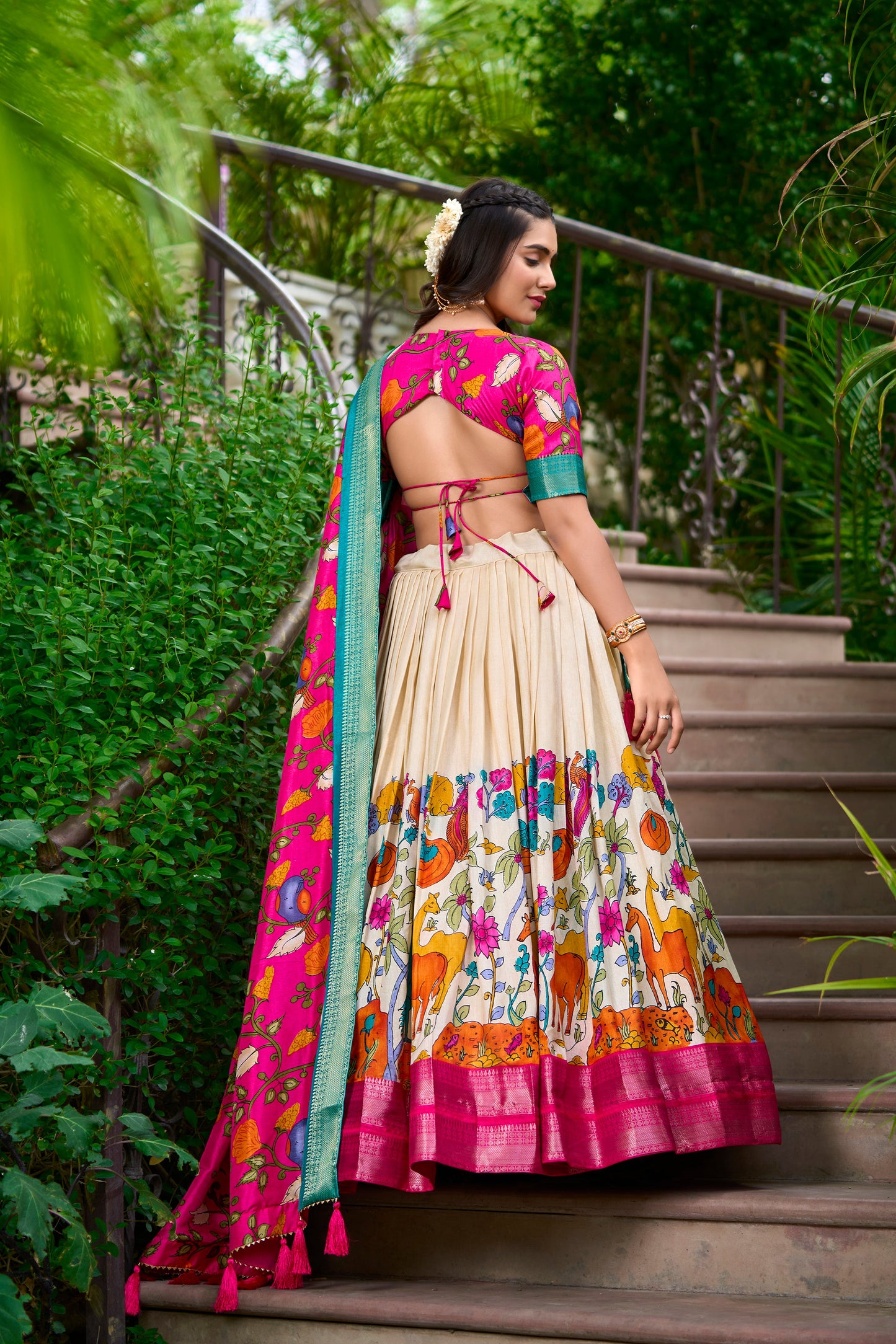Lorenvalley Cream Dola Silk Kalamkari Print With Zari Weaving Border Lehenga Choli | Swadesiicart