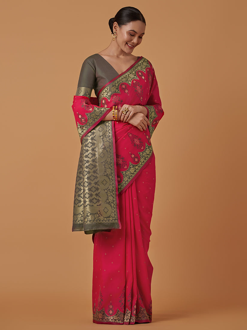 Monjolika Fashion Pink Banarasi Silk Blend SareeWith Zari Woven Rich Brocade Design | Swadesiicart