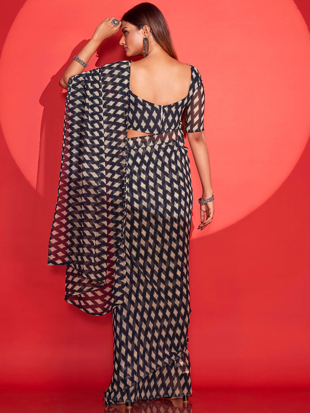 Tikhi Imli Geometric Printed Saree | Swadesiicart