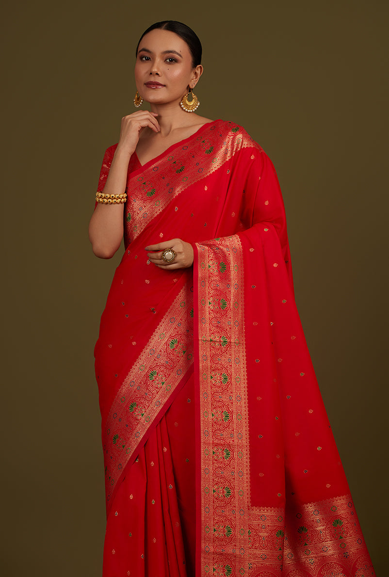 Monjolika Fashion Elegant Red Banarasi Silk Blend SareeBrocade Motifs & Zari Woven Splendor | Swadesiicart