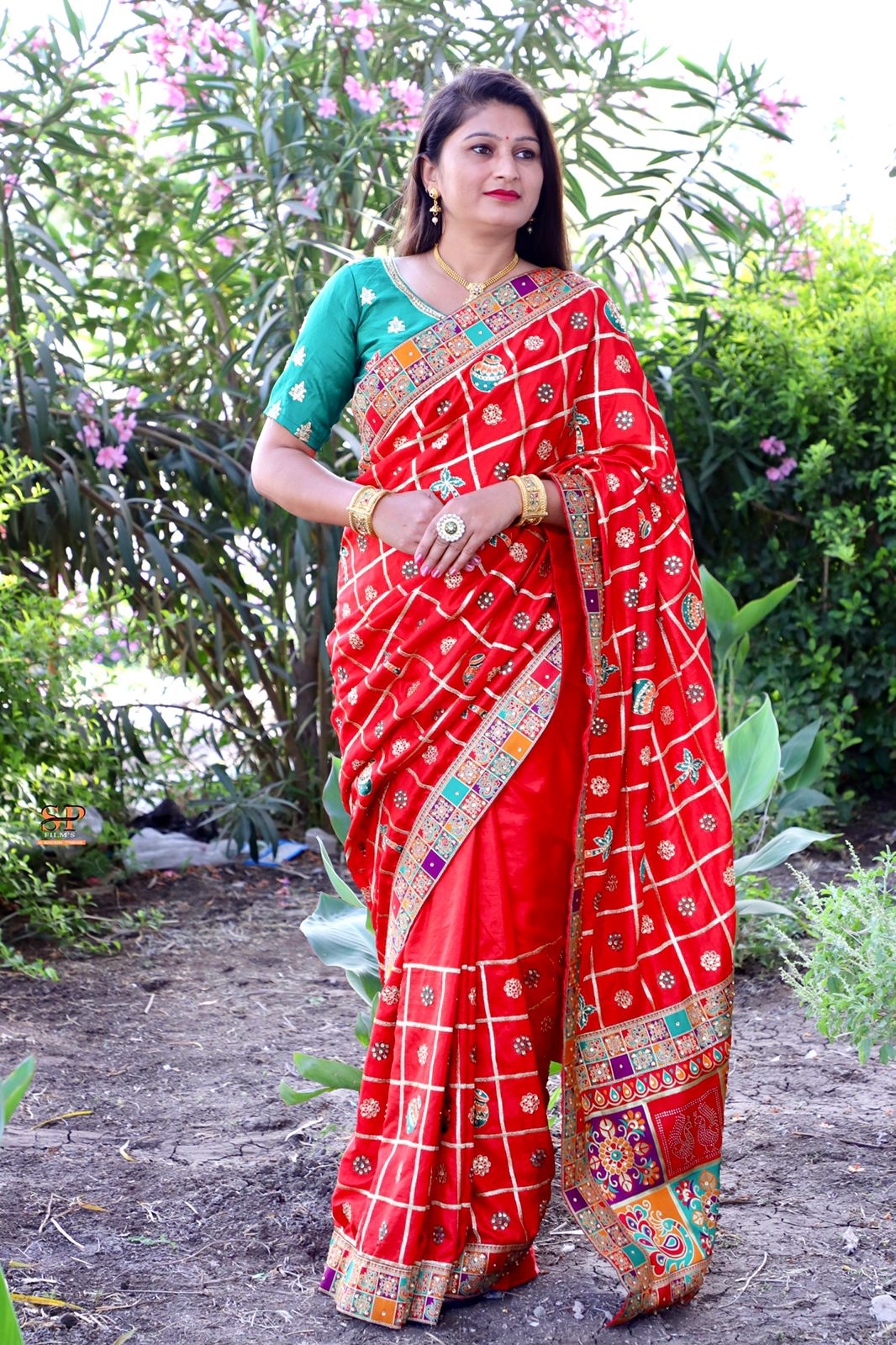 Lorenvalley Fashion Premium Red Dola Silk Embroidery and Diamond work with Jacquard Lace Border Saree - Swadesiicart