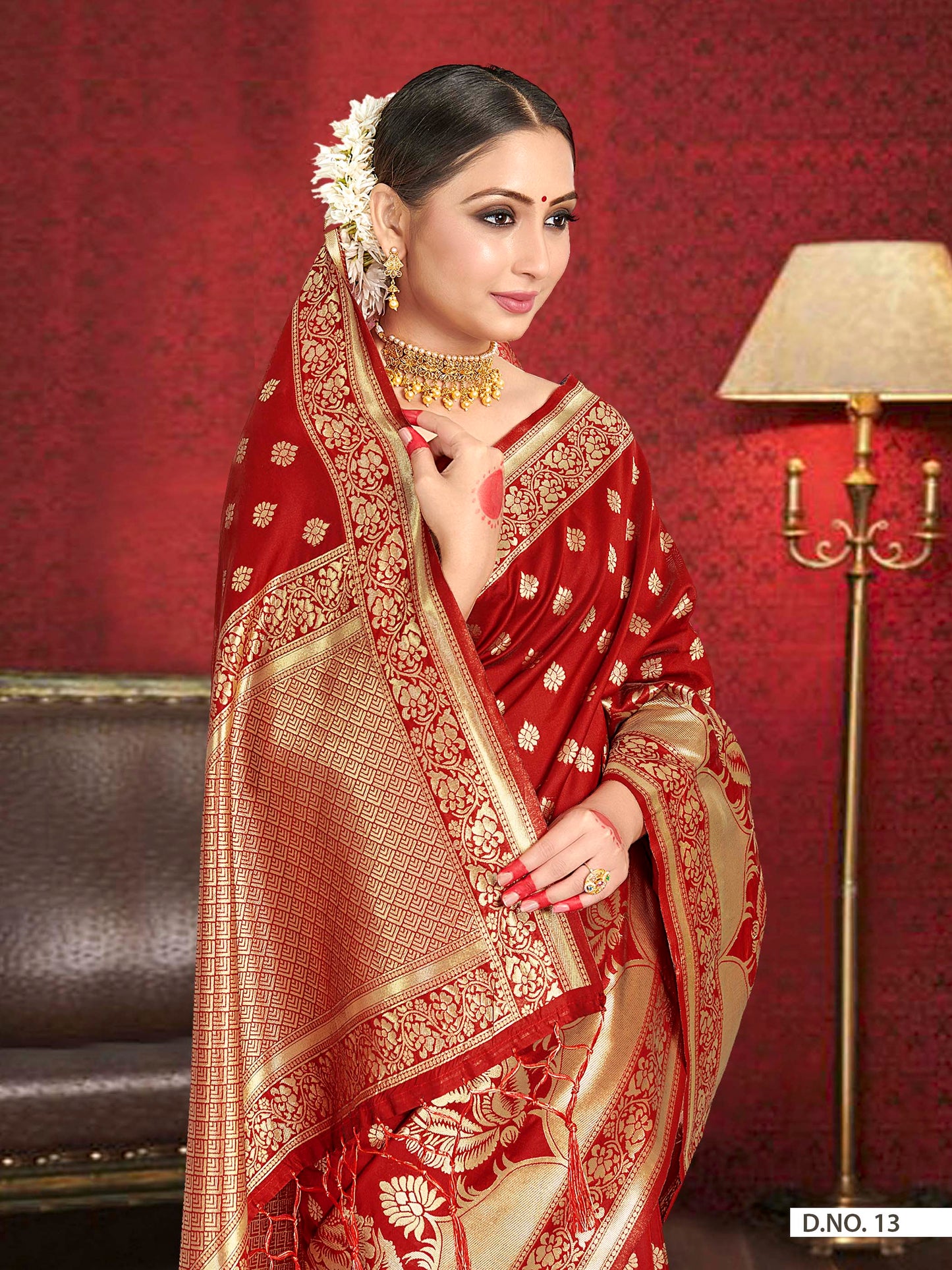 Vardha Crimson Red Woven Zari Floral Banarasi Saree | Swadesiicart
