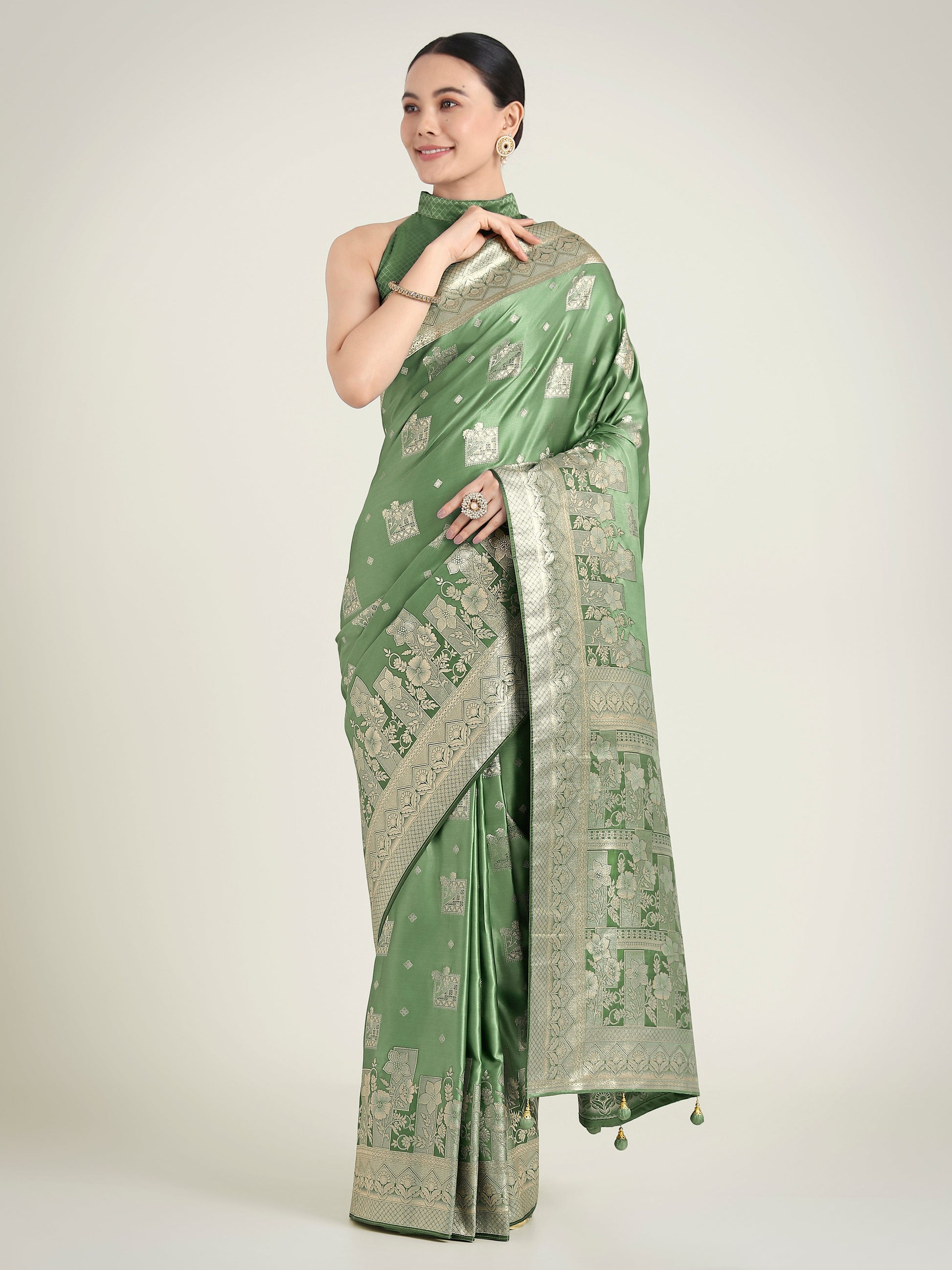Monjolika Fashion Green Color Banarasi Satin Silk Zari Weaving Festival Saree | Swadesiicart