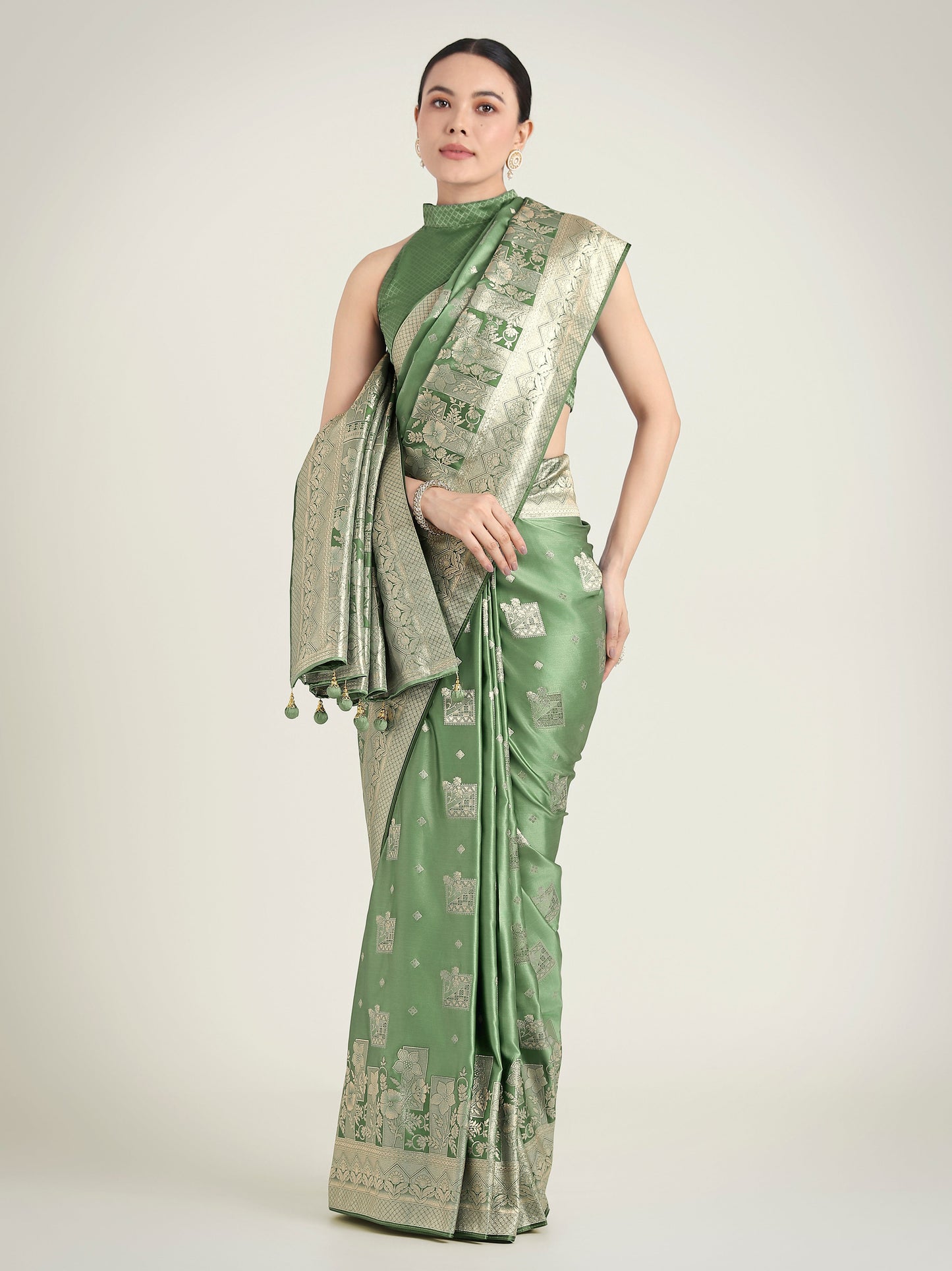 Monjolika Fashion Green Color Banarasi Satin Silk Zari Weaving Festival Saree | Swadesiicart
