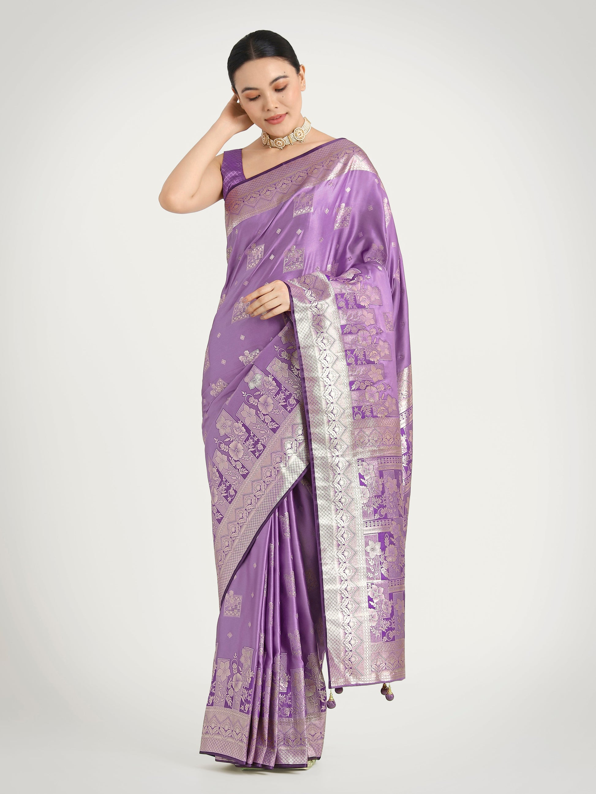 Monjolika Fashion Lavender Color Banarasi Satin Silk Zari Weaving Festival Saree | Swadesiicart
