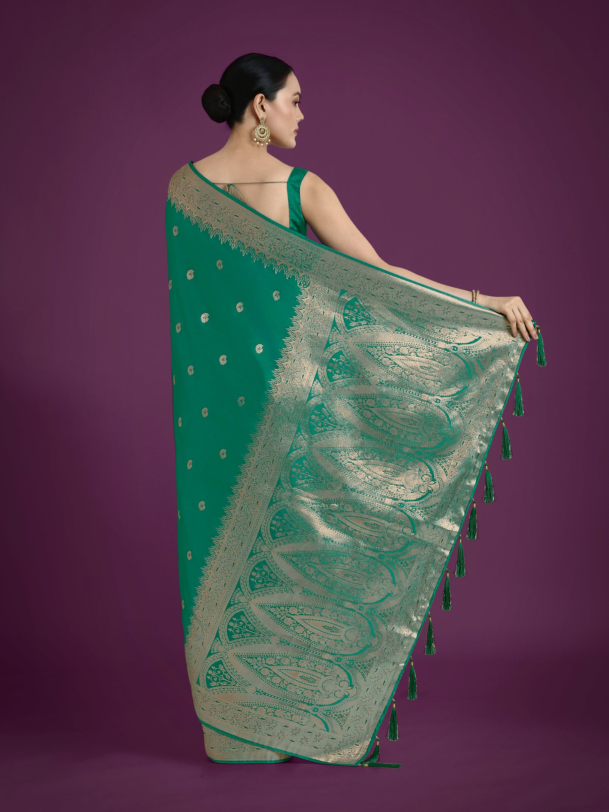Monjolika Fashion Divine Turquoise Soft Banarasi Satin Silk Saree With Blouse Piece | Swadesiicart