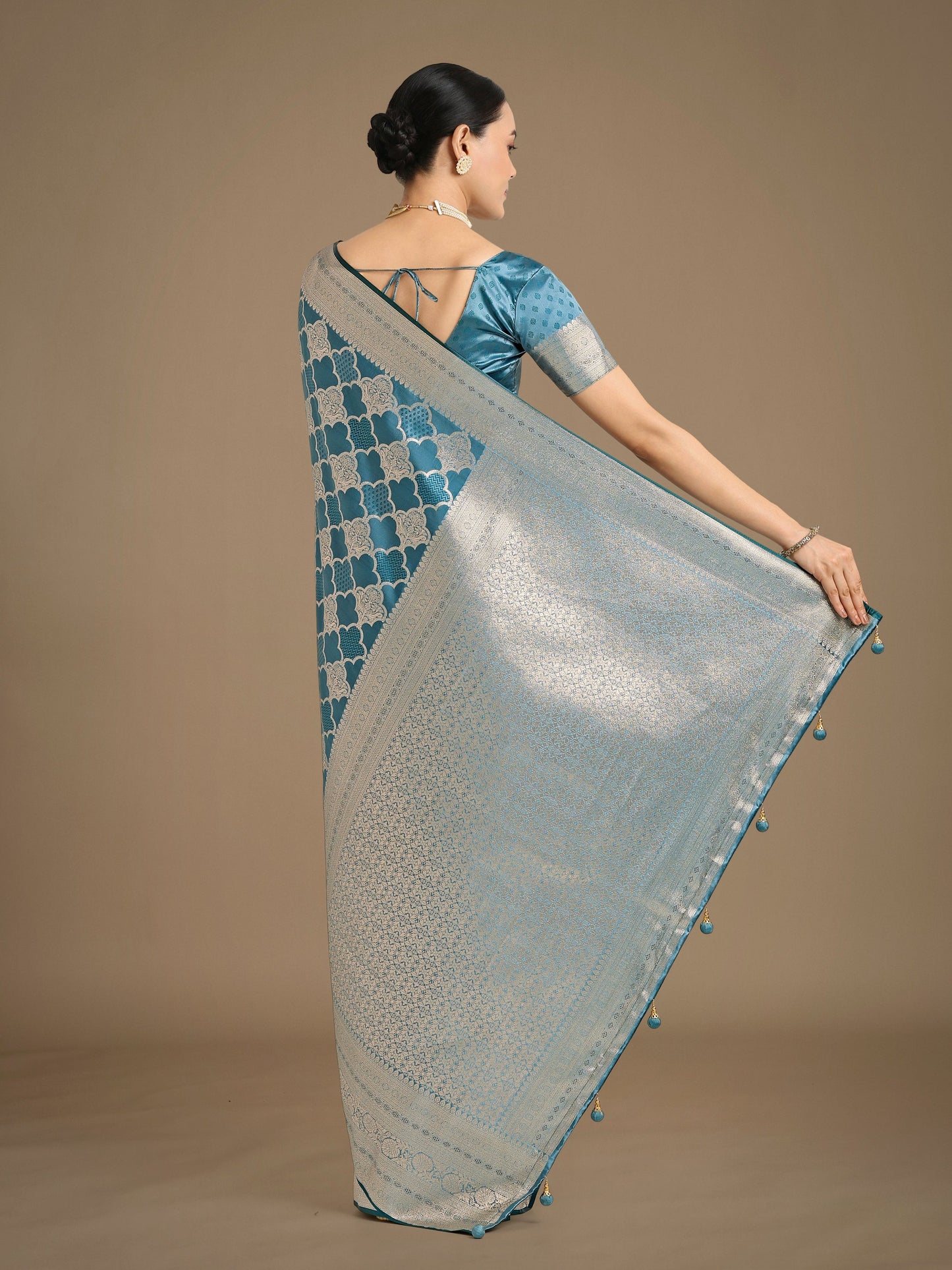 Monjolika Fashion Cyan blue Banarasi Satin Silk Saree with Rich Zari Woven Pallu & Blouse Piece | Swadesiicart
