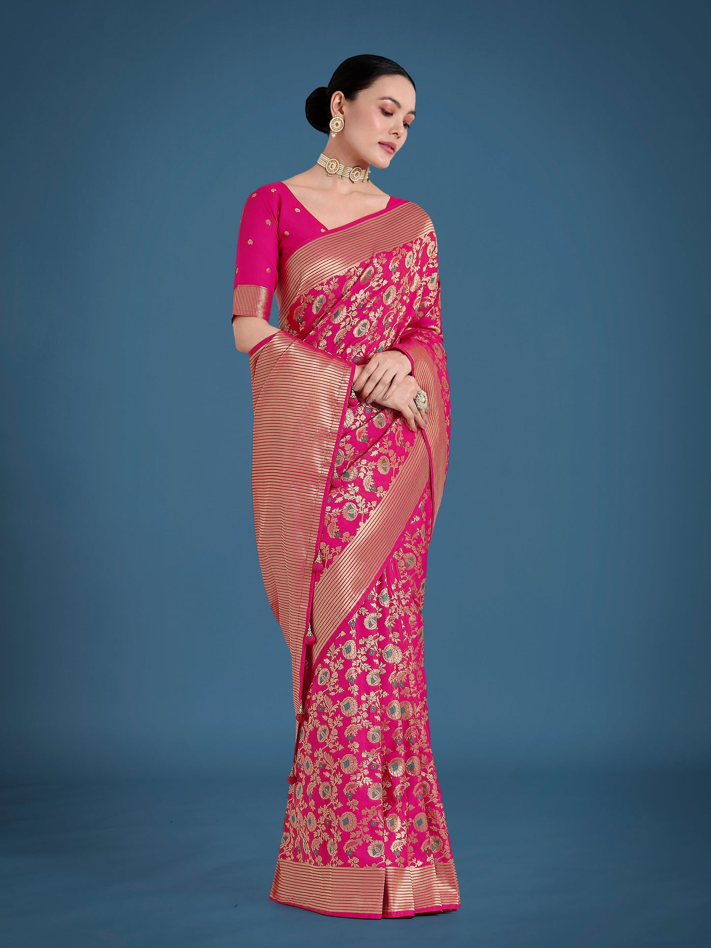 Monjolika Fashion Banarasi Silk Rani Pink Zaal Pattern Traditional Saree | Swadesiicart
