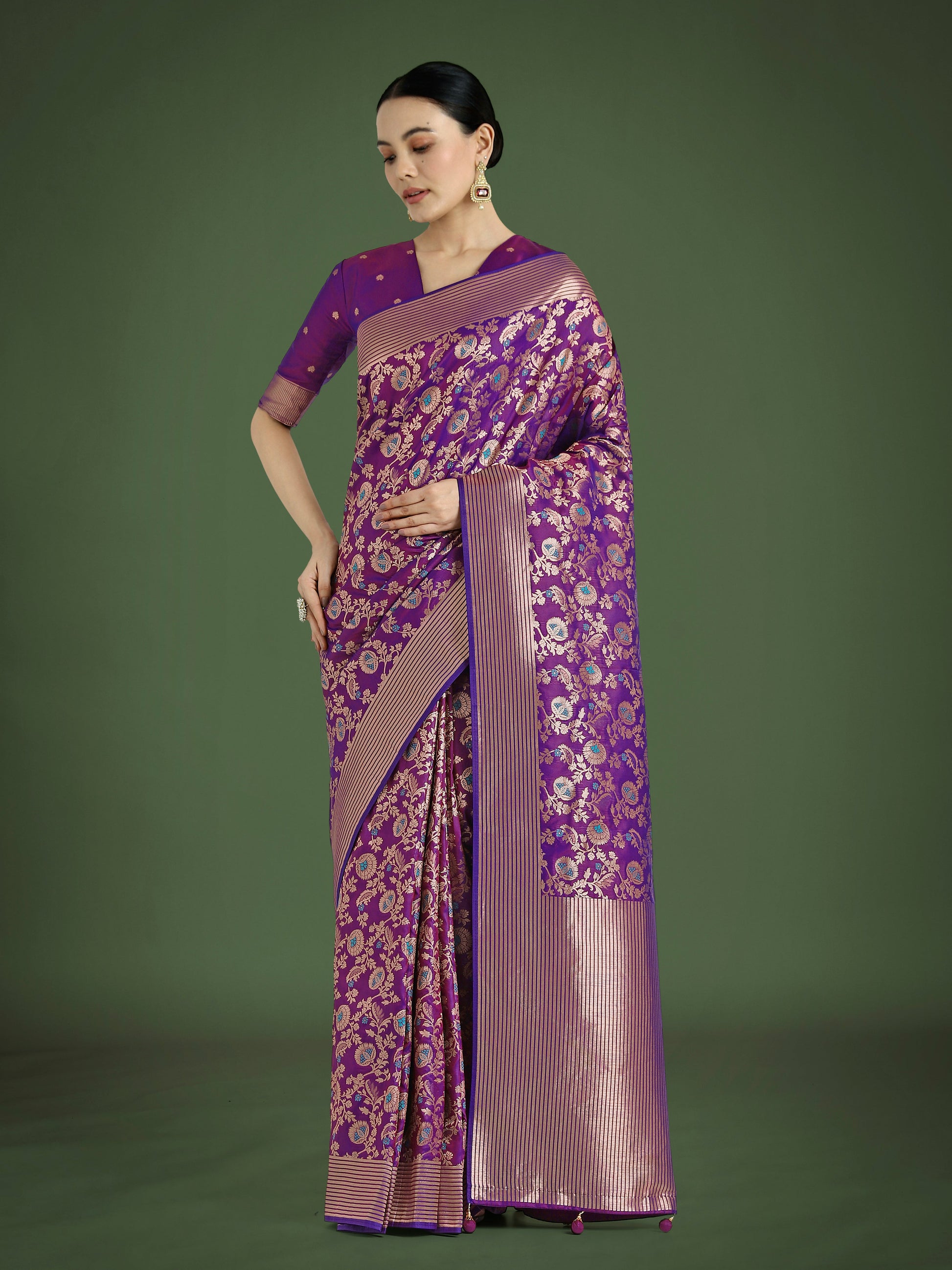 Monjolika Fashion Banarasi Silk Purple Zaal Pattern Traditional Saree | Swadesiicart