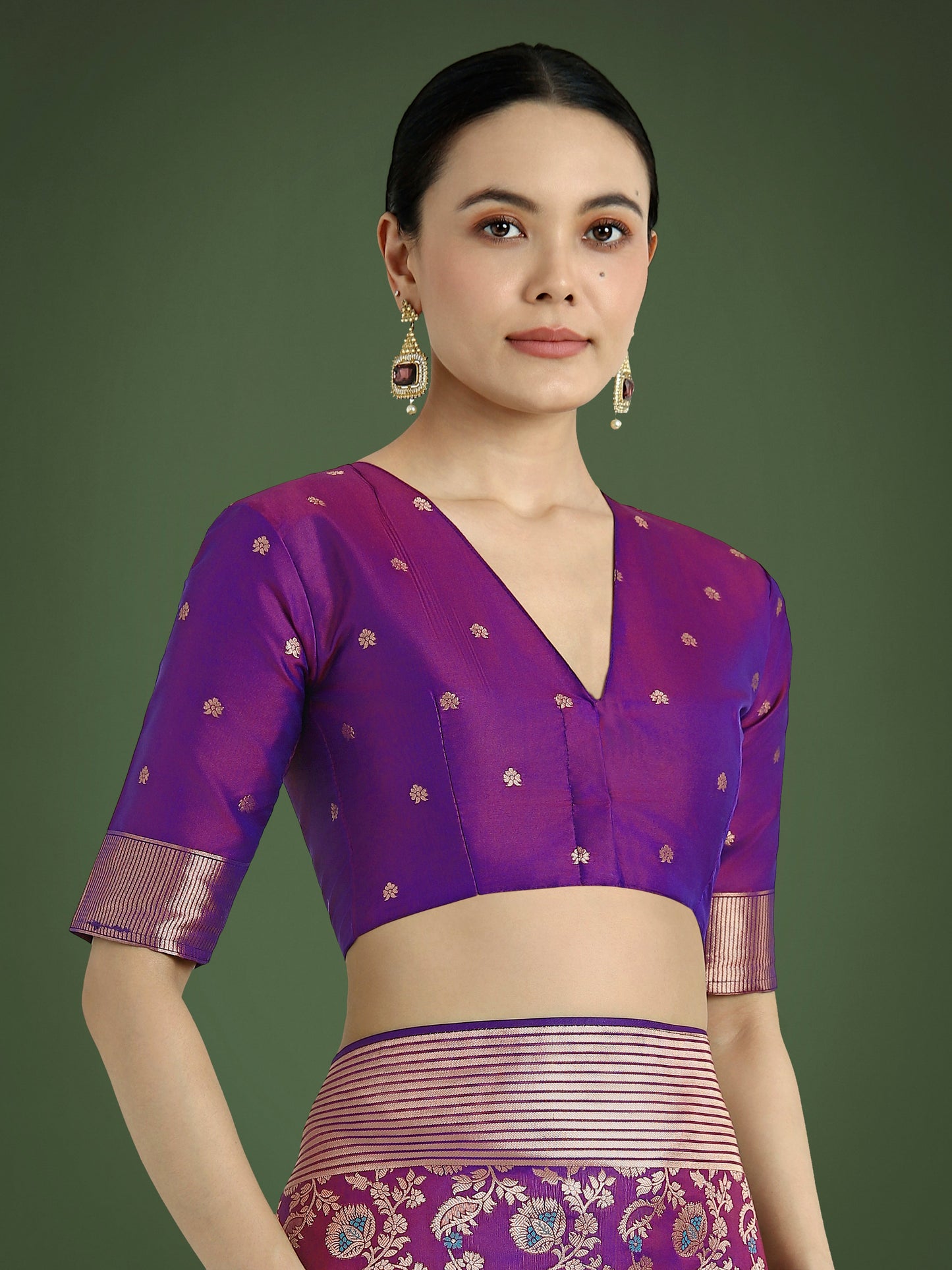 Monjolika Fashion Banarasi Silk Purple Zaal Pattern Traditional Saree | Swadesiicart