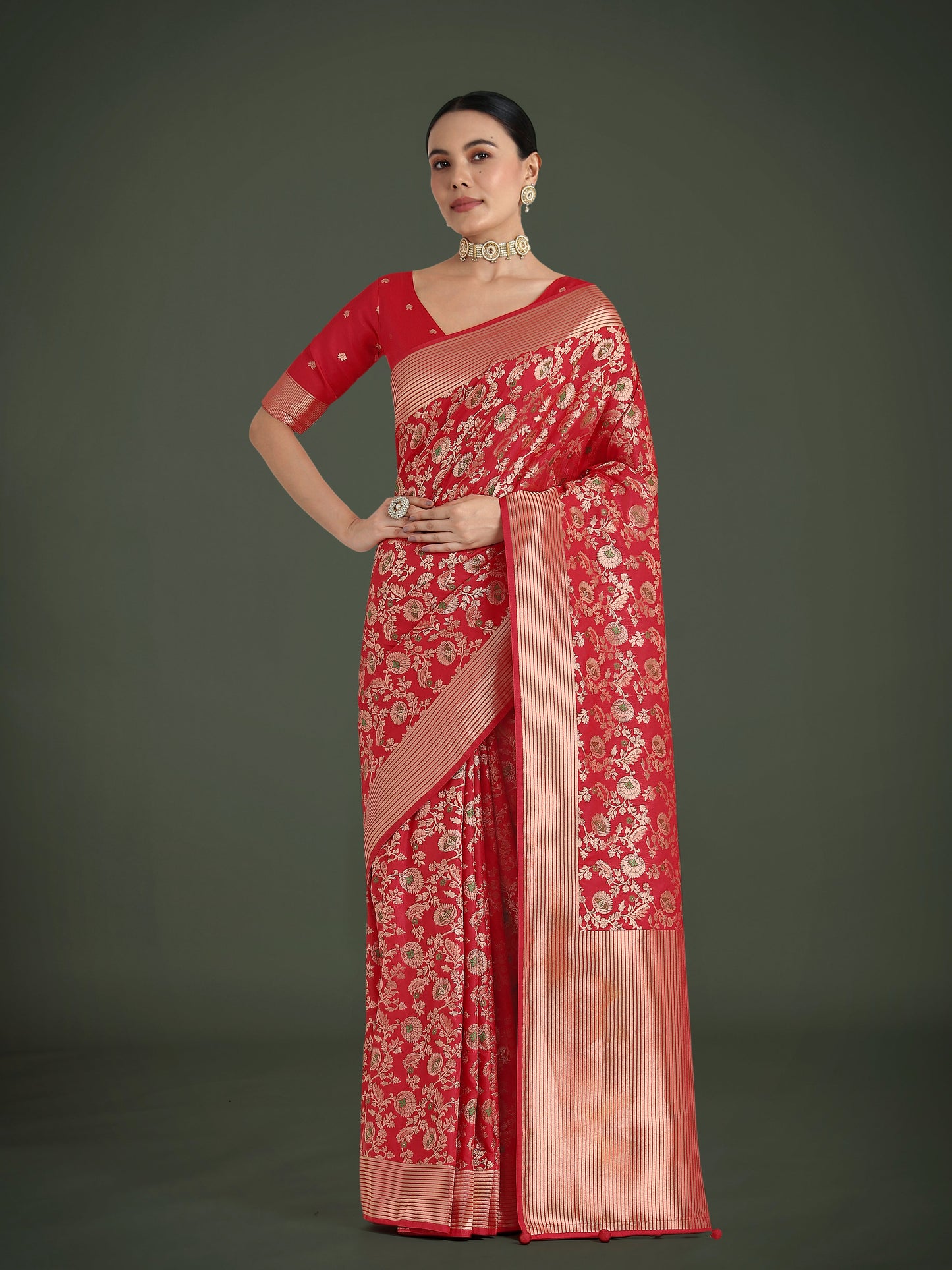 Monjolika Fashion Banarasi Silk Red Zaal Pattern Traditional Saree | Swadesiicart