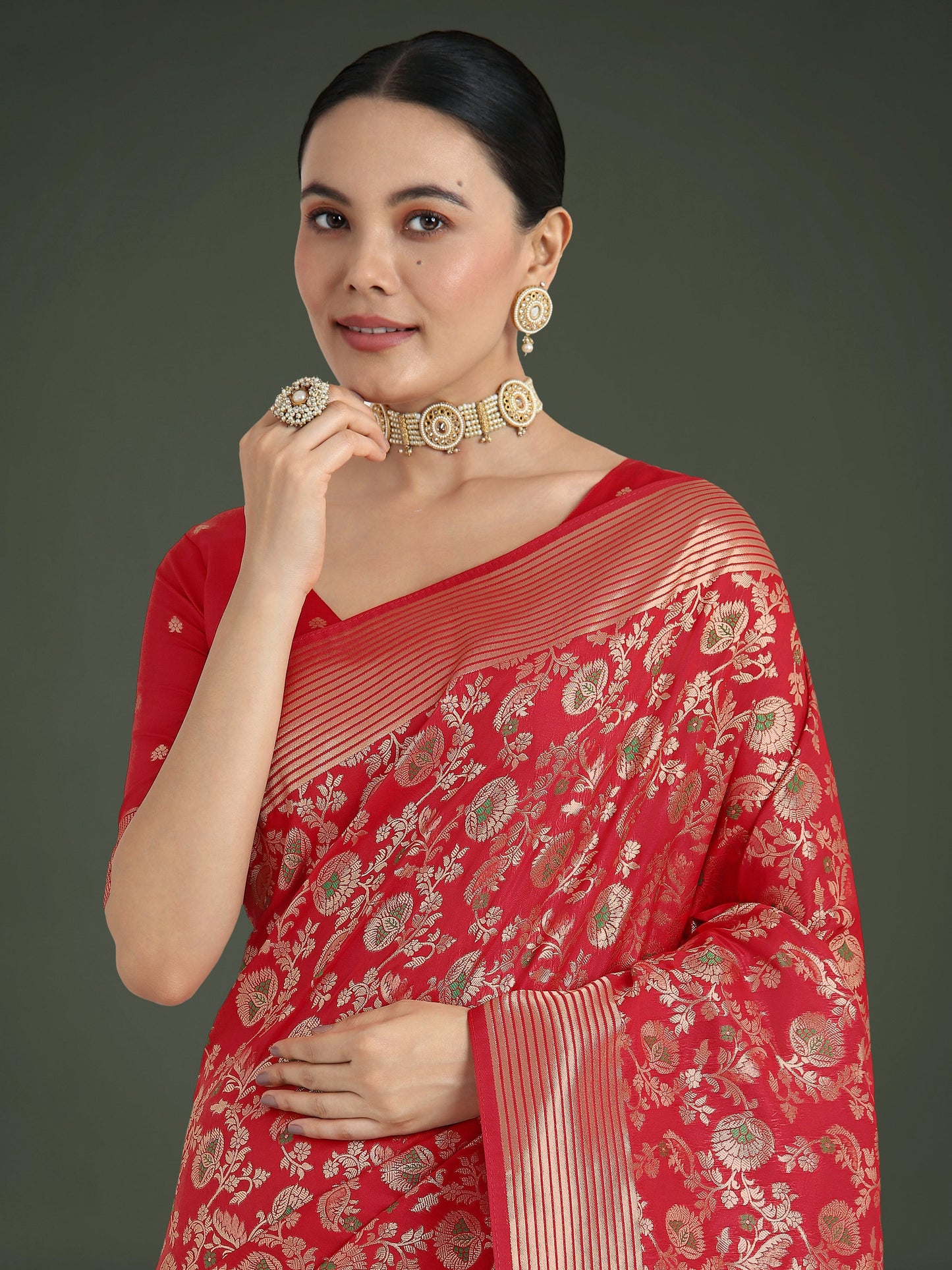 Monjolika Fashion Banarasi Silk Red Zaal Pattern Traditional Saree | Swadesiicart