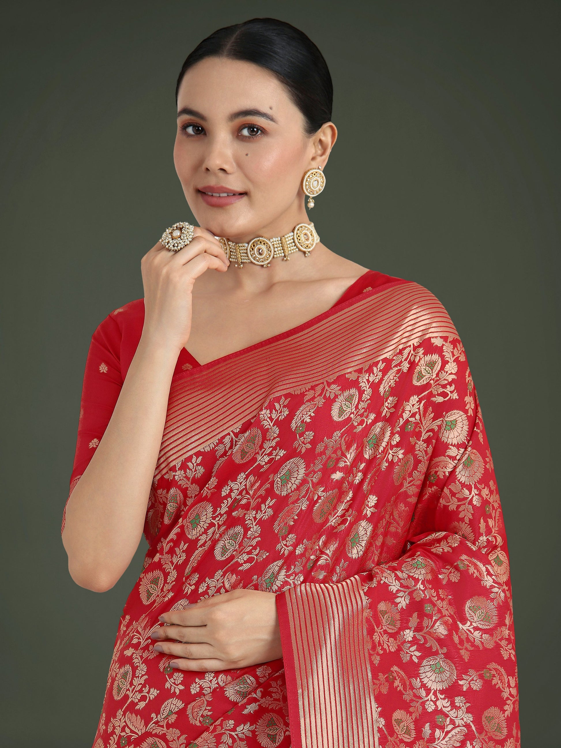 Monjolika Fashion Banarasi Silk Red Zaal Pattern Traditional Saree | Swadesiicart