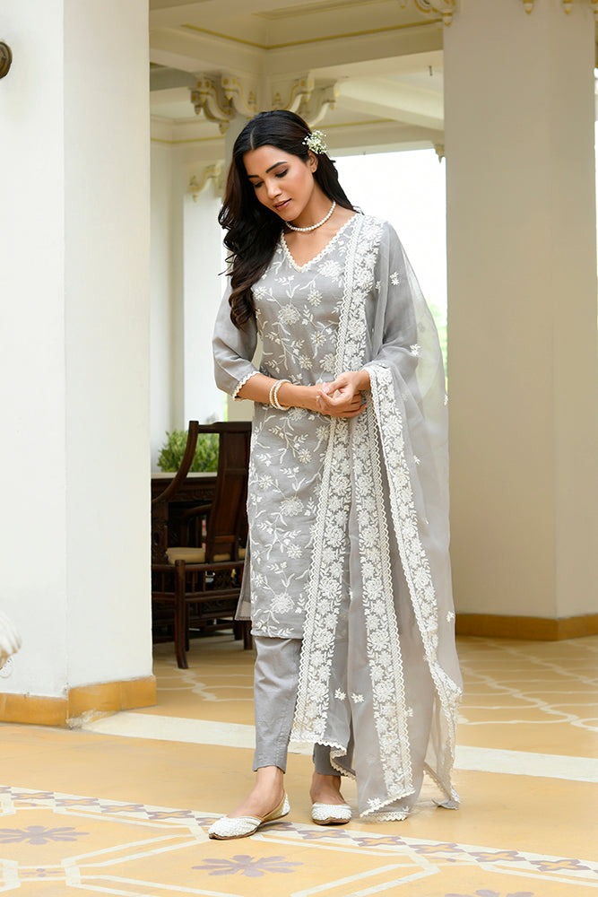 Vaasva Women Grey Linen Embroidered Solid Kurta Set With Solid Pants & Chiffon Embroidered Dupatta | Swadesiicart