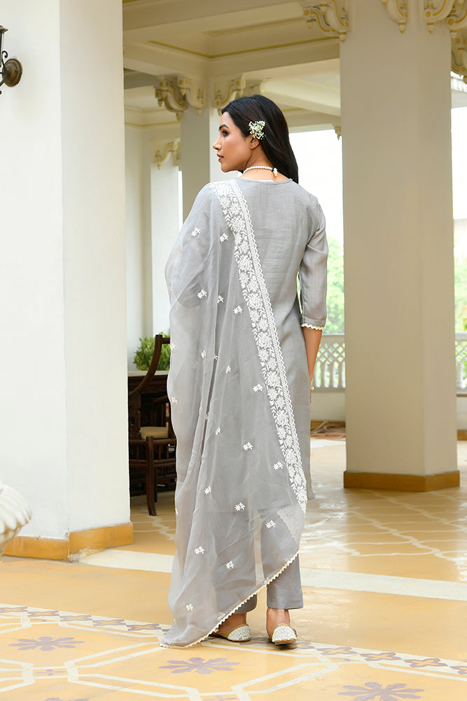 Vaasva Women Grey Linen Embroidered Solid Kurta Set With Solid Pants & Chiffon Embroidered Dupatta | Swadesiicart
