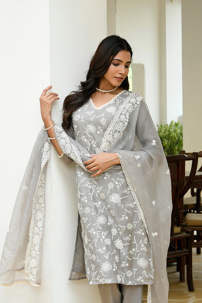 Vaasva Women Grey Linen Embroidered Solid Kurta Set With Solid Pants & Chiffon Embroidered Dupatta | Swadesiicart