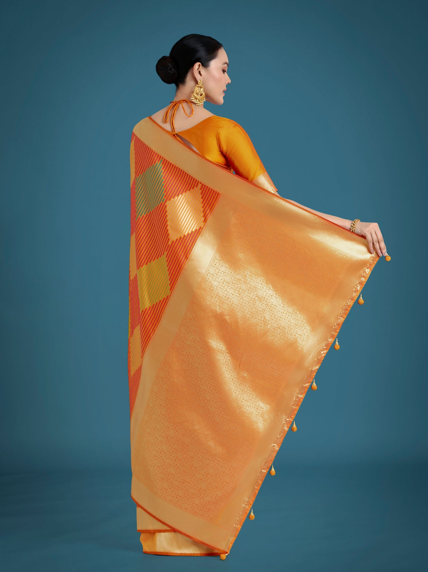 Monjolika Fashion Orange Colour Banarasi Silk Zari Weaving Classic Saree | Swadesiicart