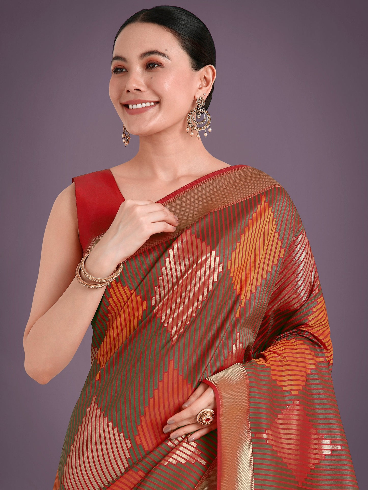 Monjolika Fashion Red Colour Banarasi Silk Zari Weaving Classic Saree | Swadesiicart