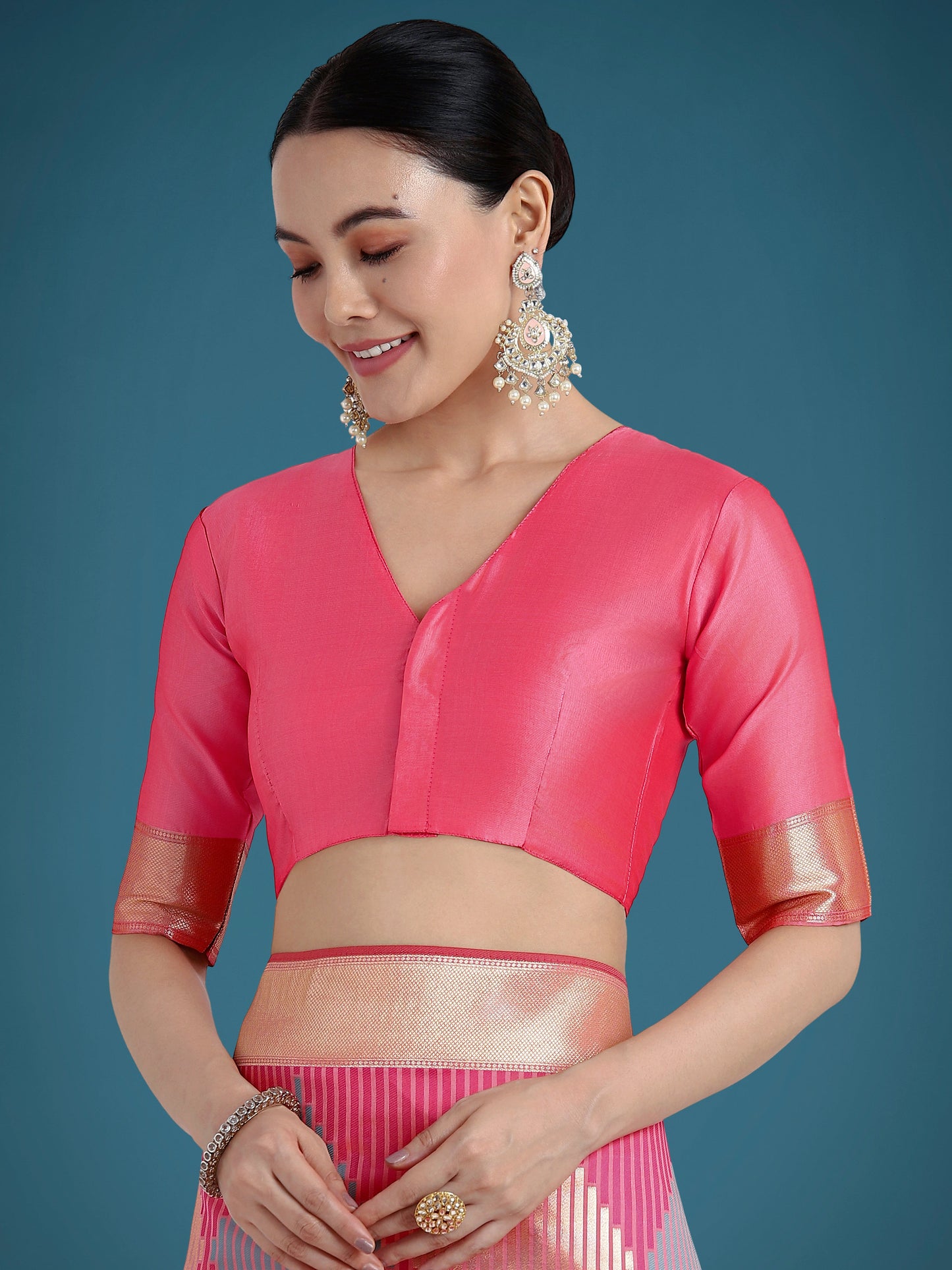 Monjolika Fashion Light Pink Colour Banarasi Silk Zari Weaving Classic Saree | Swadesiicart