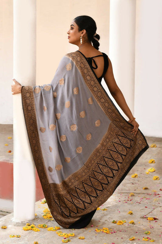 Joban Fashion Grey Crepe Chiffon Pure Handloom Banarasi Silk Saree | Swadesiicart