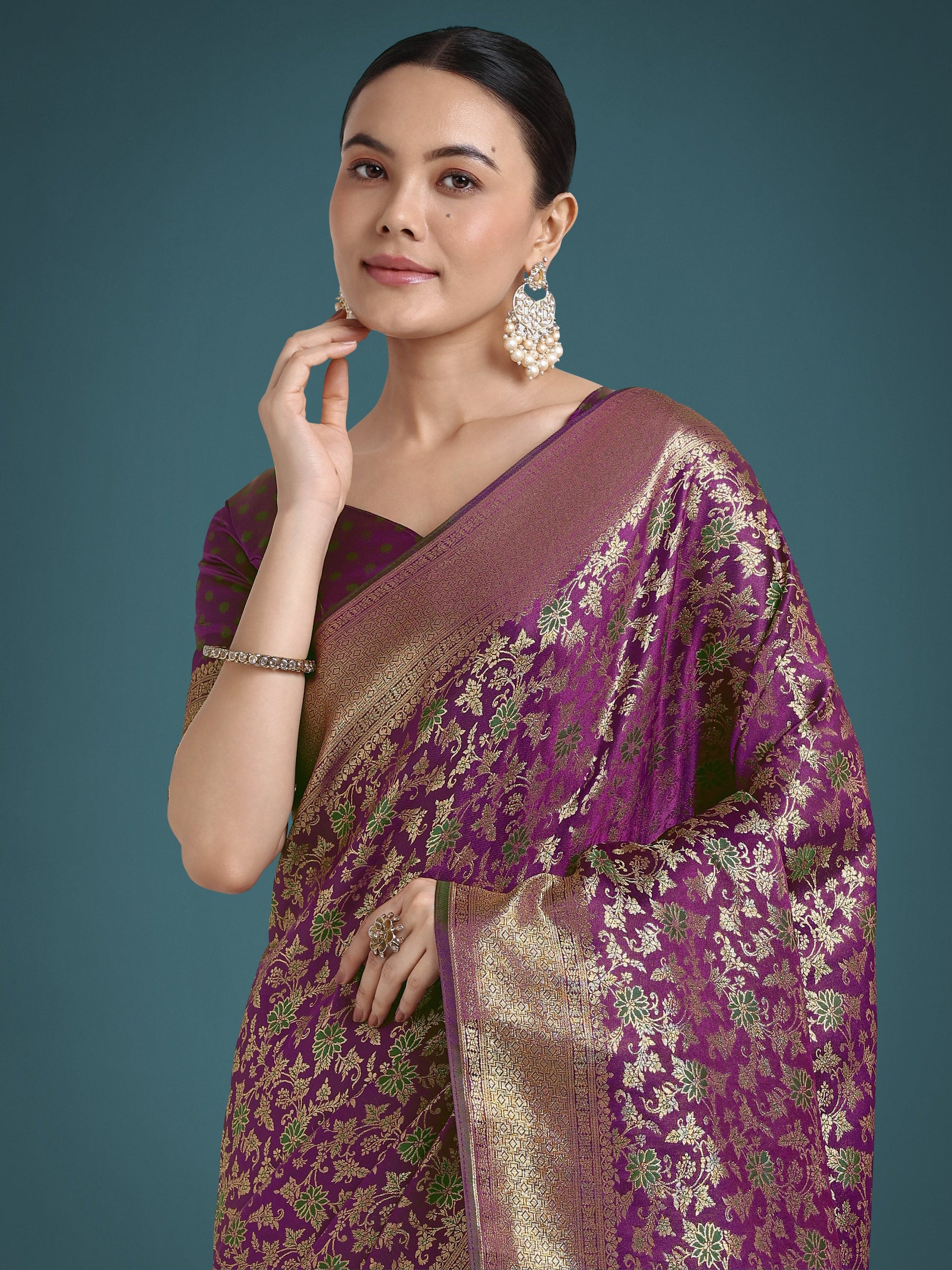 Monjolika Fashion Scintilla Purple Banarasi Satin Silk Meenakari zari weaving Pattern Saree | Swadesiicart