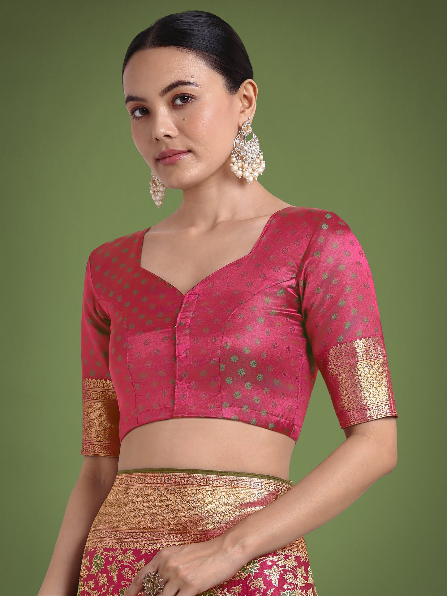 Monjolika Fashion Scintilla Magenta Banarasi Satin Silk Meenakari zari weaving Pattern Saree | Swadesiicart