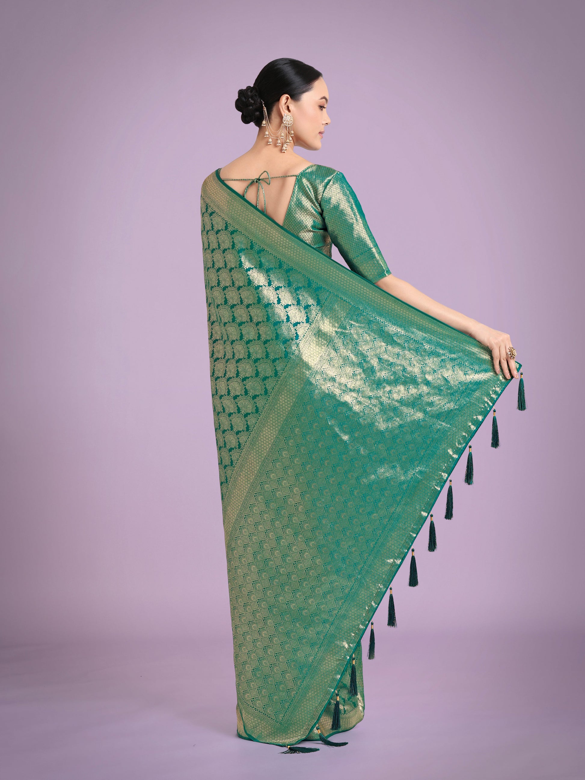 Monjolika Fashion Flattering Turquoise Banarasi Satin Silk Zari Weaving Work Designer Saree | Swadesiicart