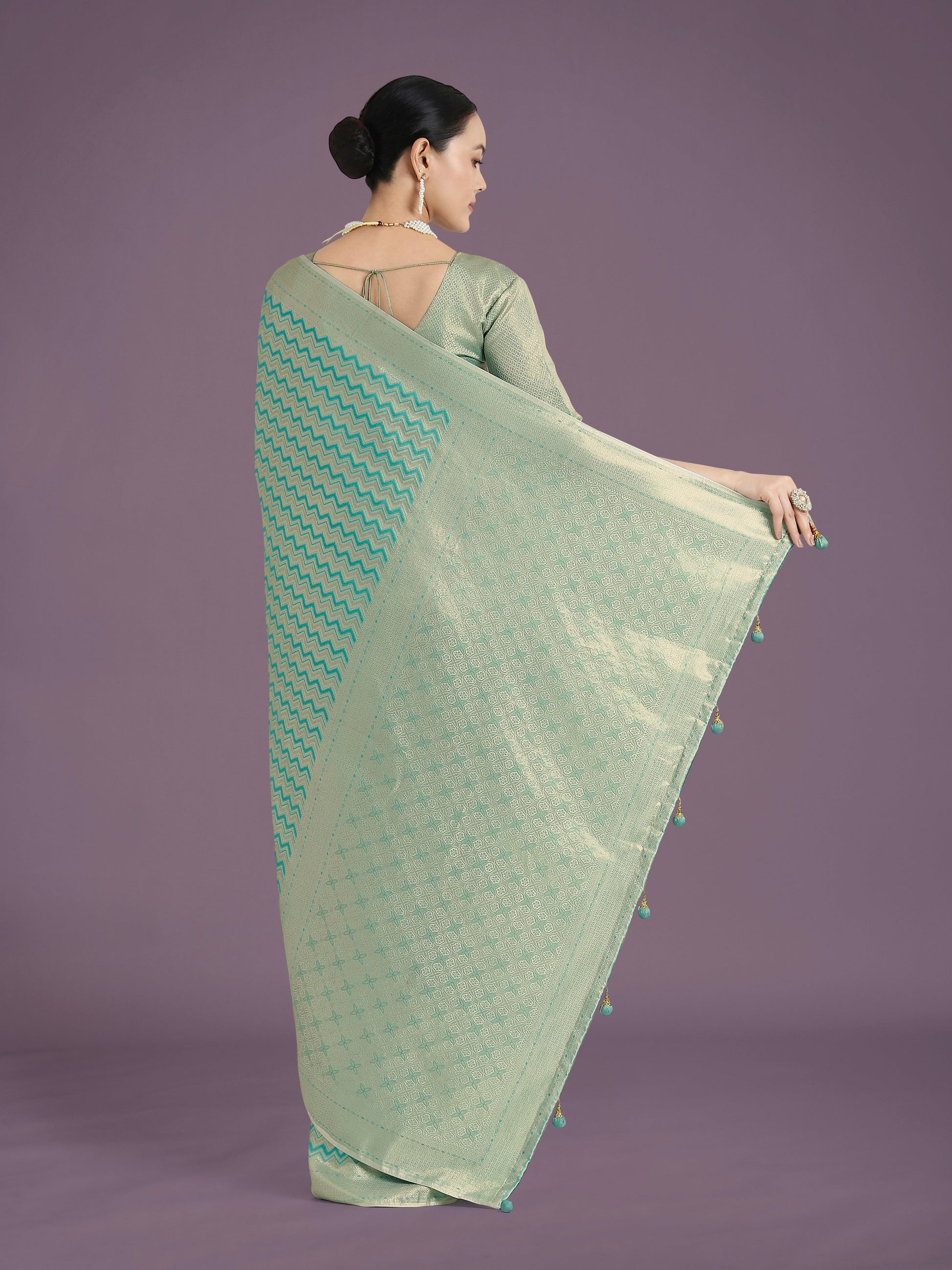 Monjolika Fashion Wonderful Light sky blue Soft Banarasi Satin Silk Leheriya Design Saree | Swadesiicart
