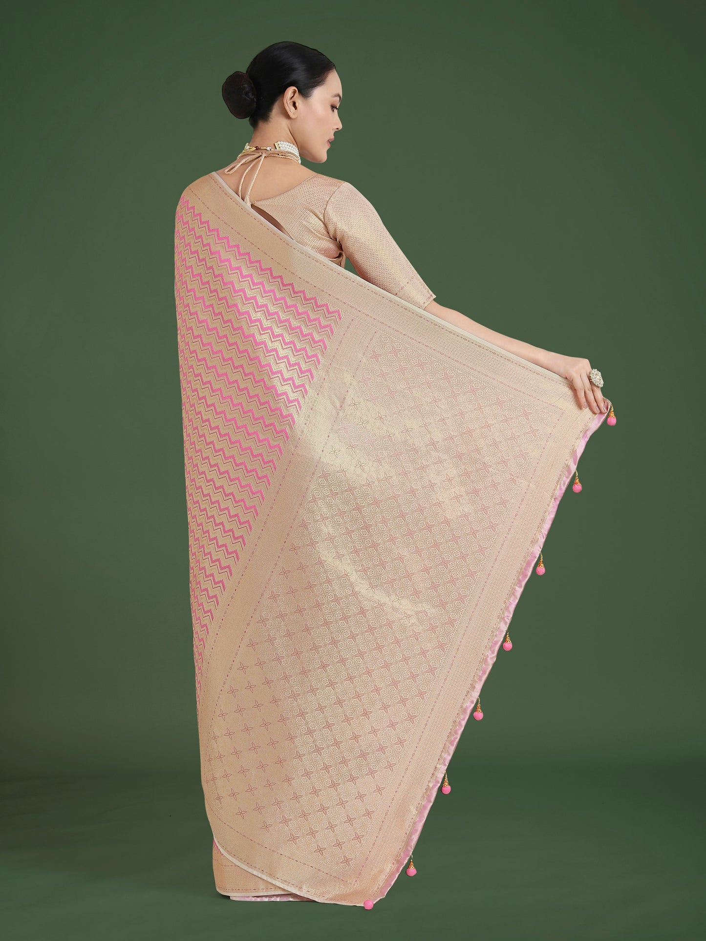 Monjolika Fashion Wonderful Light Pink Soft Banarasi Satin Silk Leheriya Design Saree | Swadesiicart