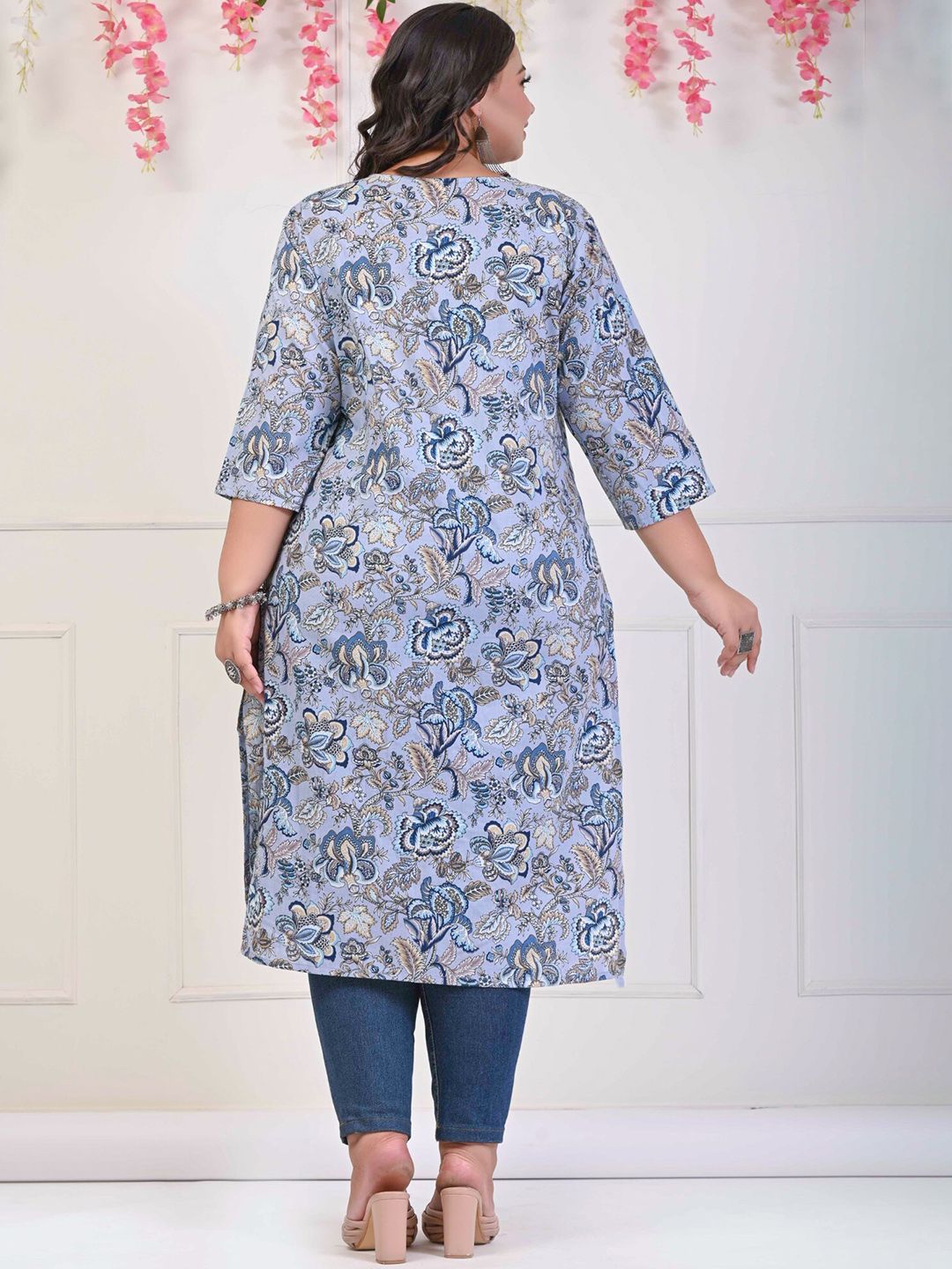 Swasti Plus Size Floral Printed Pure Cotton Kurta - Swadesiicart
